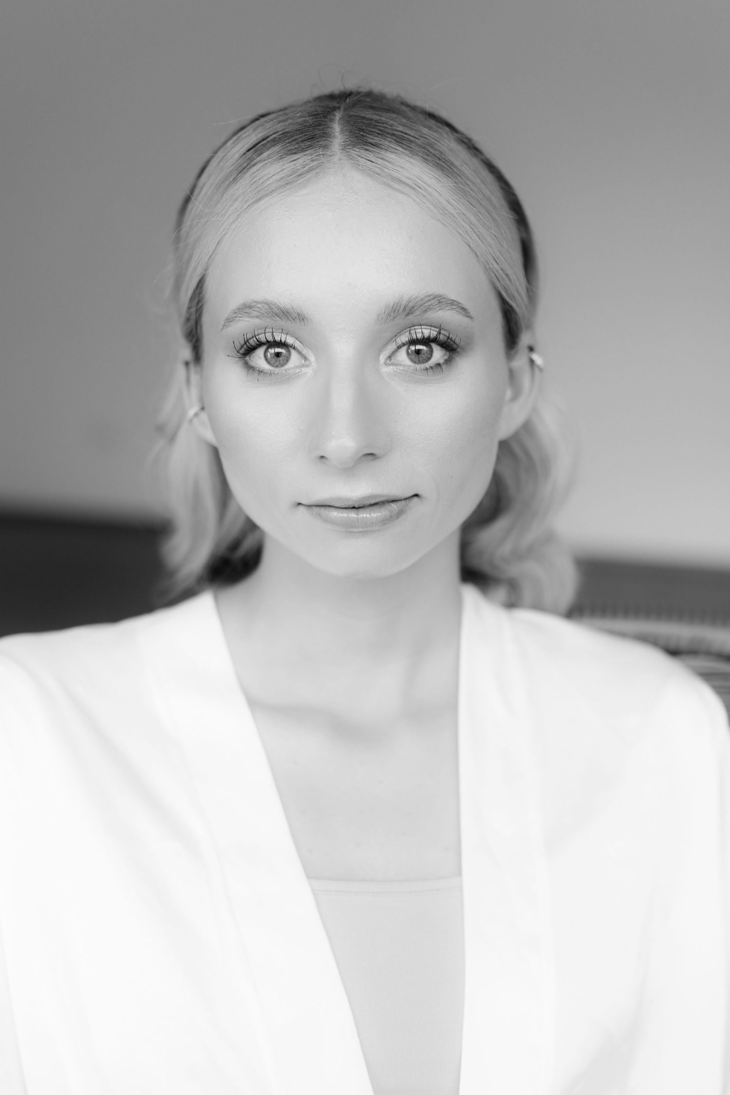 Hochzeisfotograf in Süddeutschland, zeitlos und moderner Stil, Hochzeitsfotos editorial Style, Nicole Bühler, Bridal Potrait