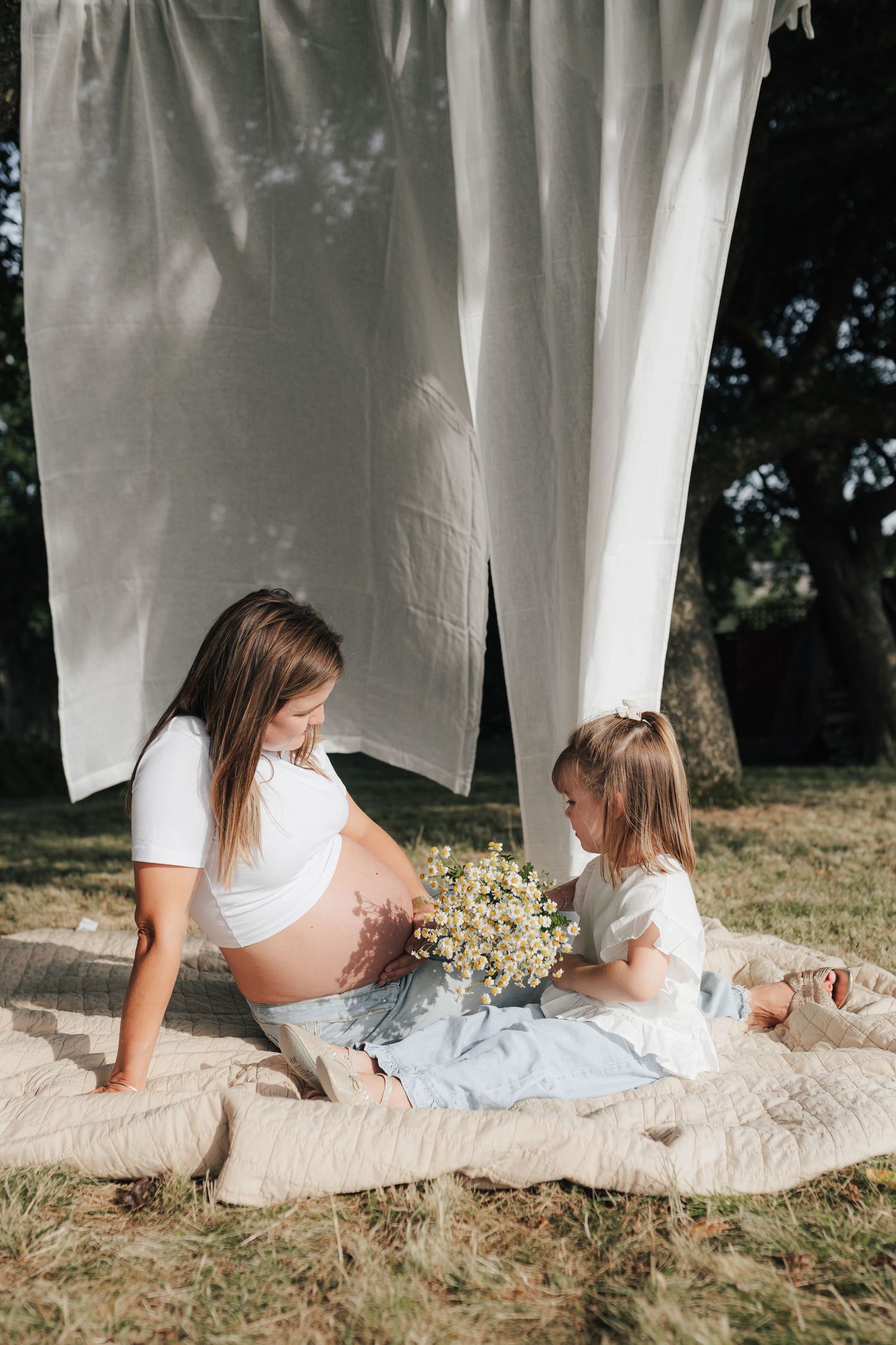 Nicole Bühler, Nicole Küffner, Familienshooting, Newborn, Babybauch, Family Shooting, Fotograf Homestory, Süddeutschland