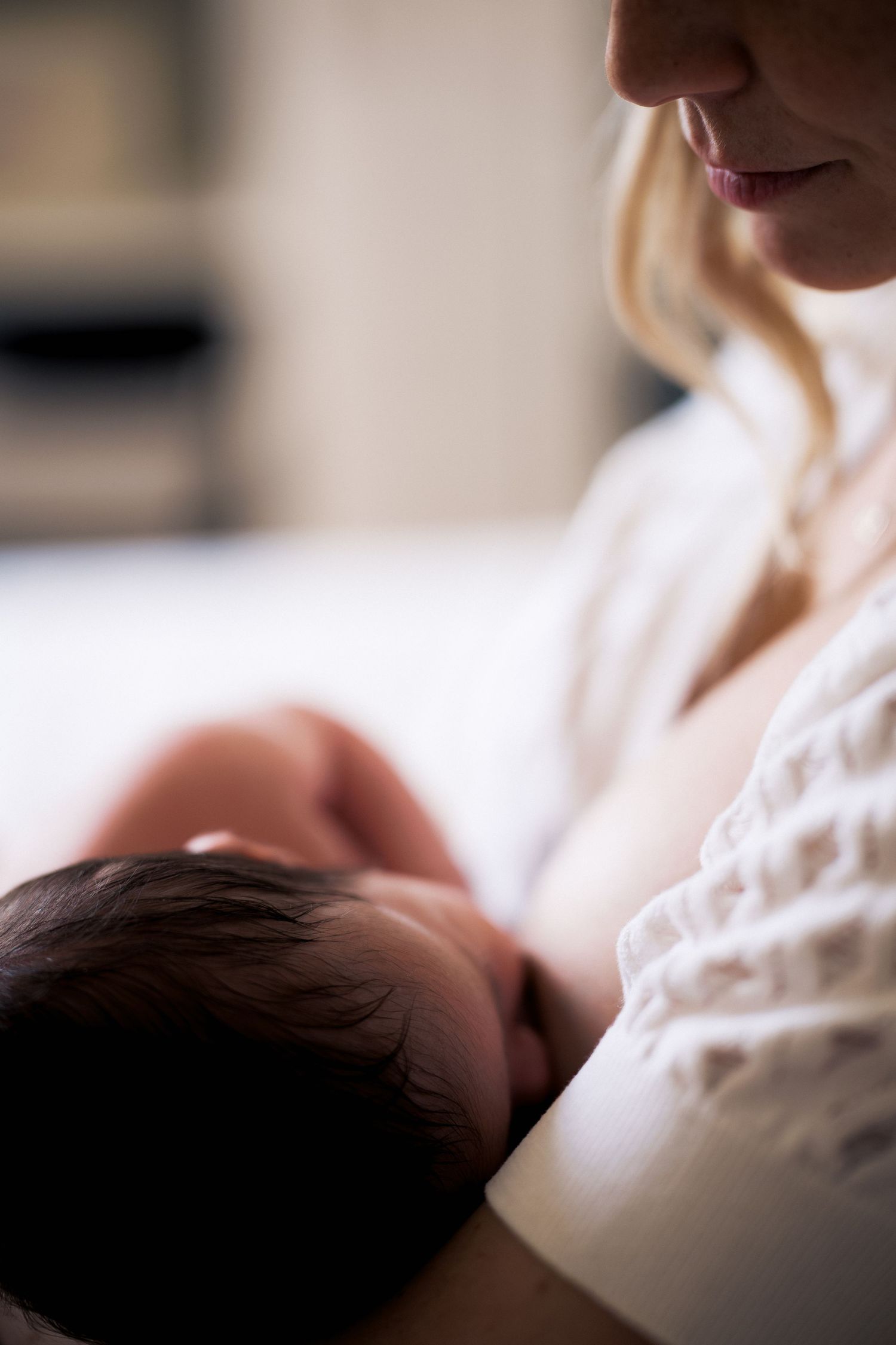 Shooting naissance en lumière naturelle dans le Brabant wallon