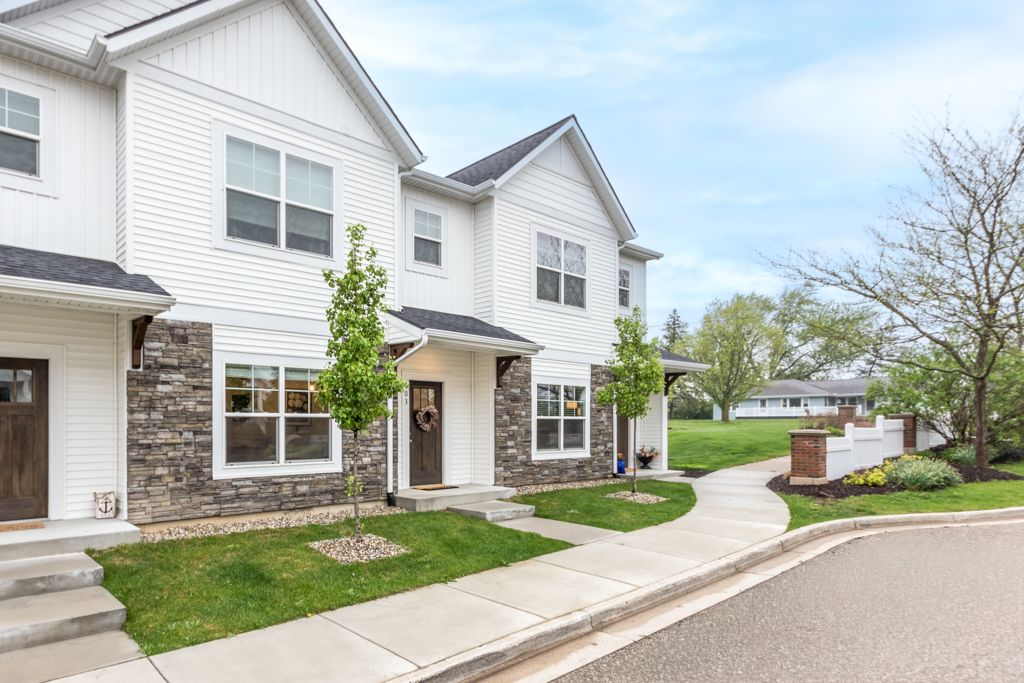 Real estate photography by InLook Studio LLC for Realtors with photos, drone, floor plans, video. Based in Michigan, available globally.