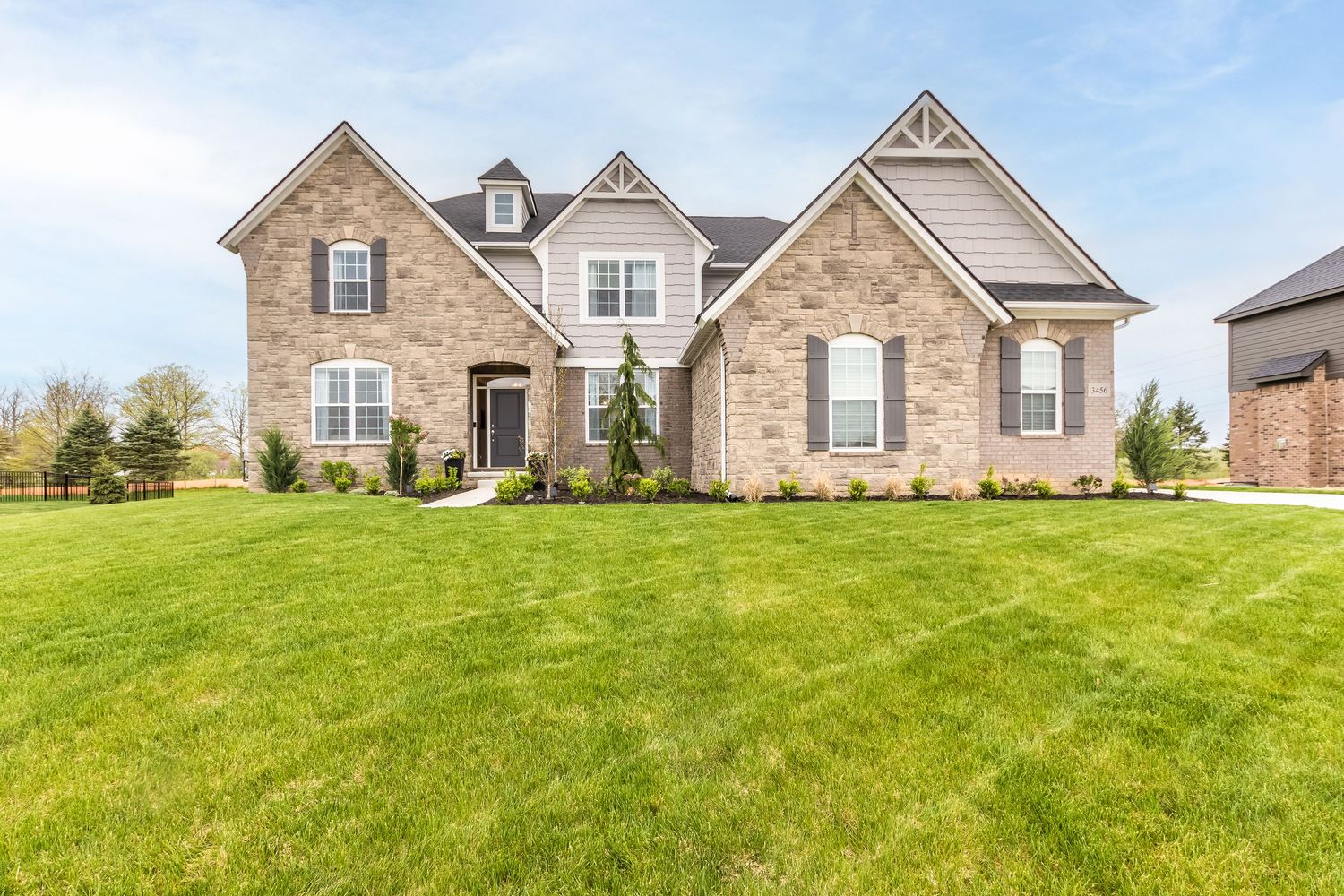 Real estate photography by InLook Studio LLC for agents, designers, Bnb owners in Michigan with photos, drone, floor plans, video.