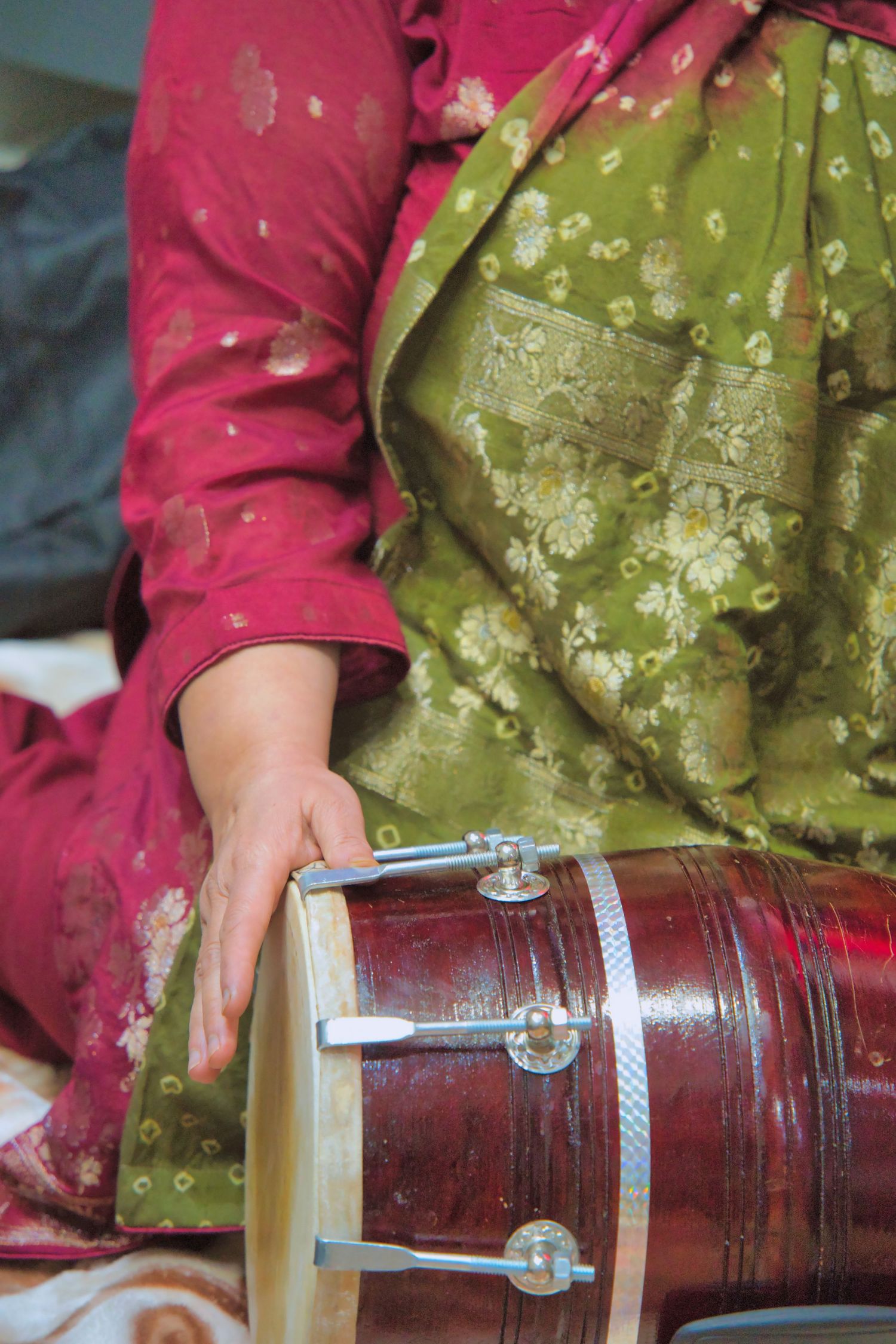 guest playing the dhol - Indian drum, Tied in Time Photography.