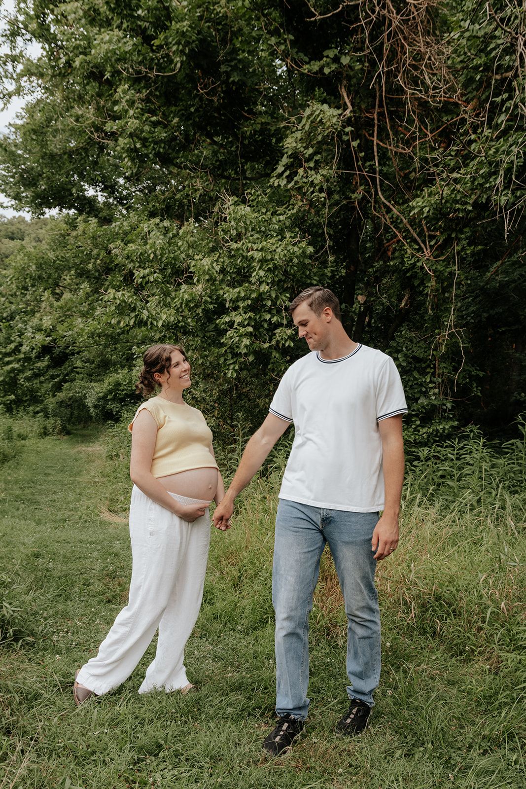 Maternity photos taken in St Louis Missouri in the summer