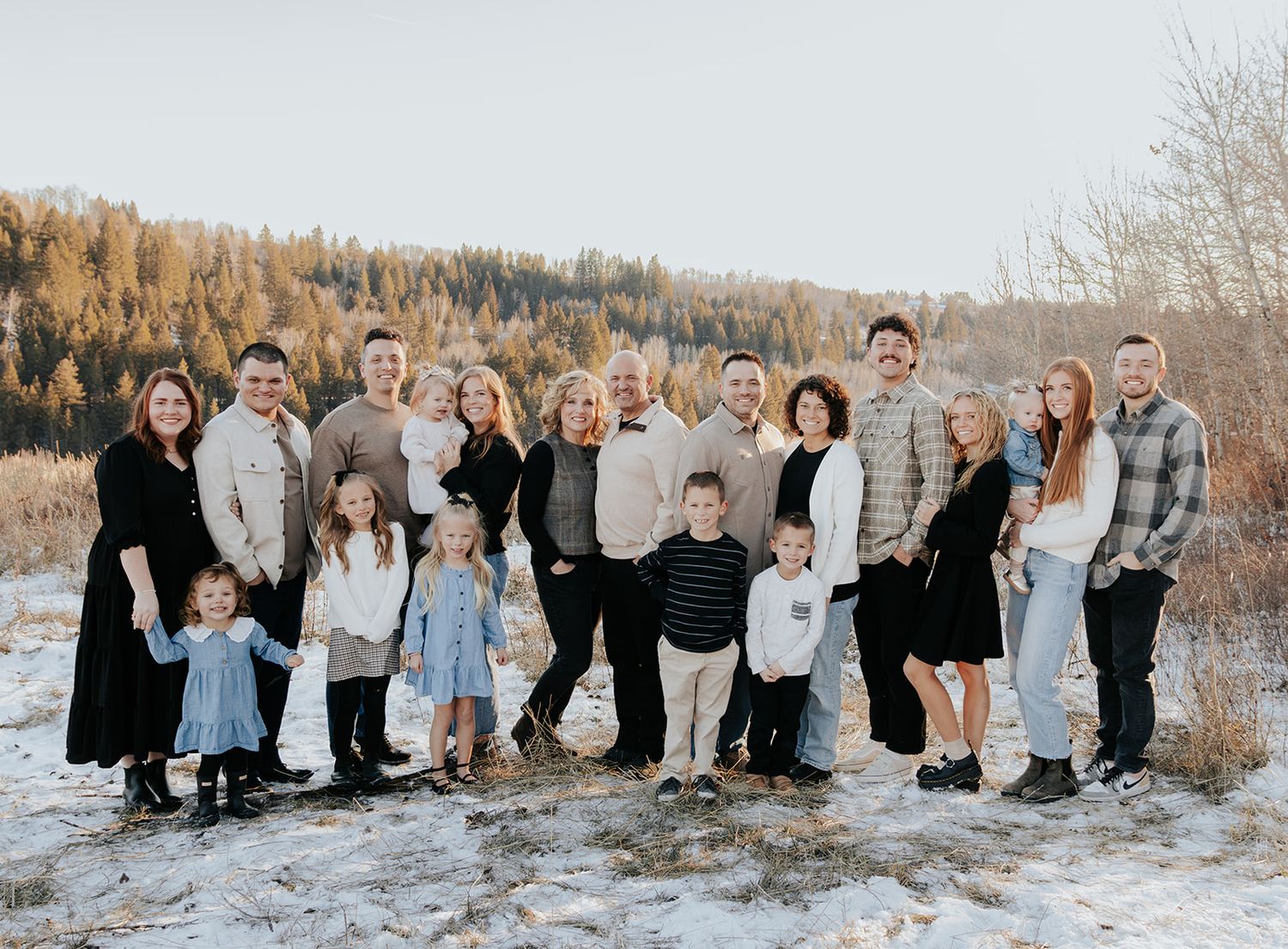 Large family photo in Ashton, Idaho near Warm River during December. Snowy family photoshoot