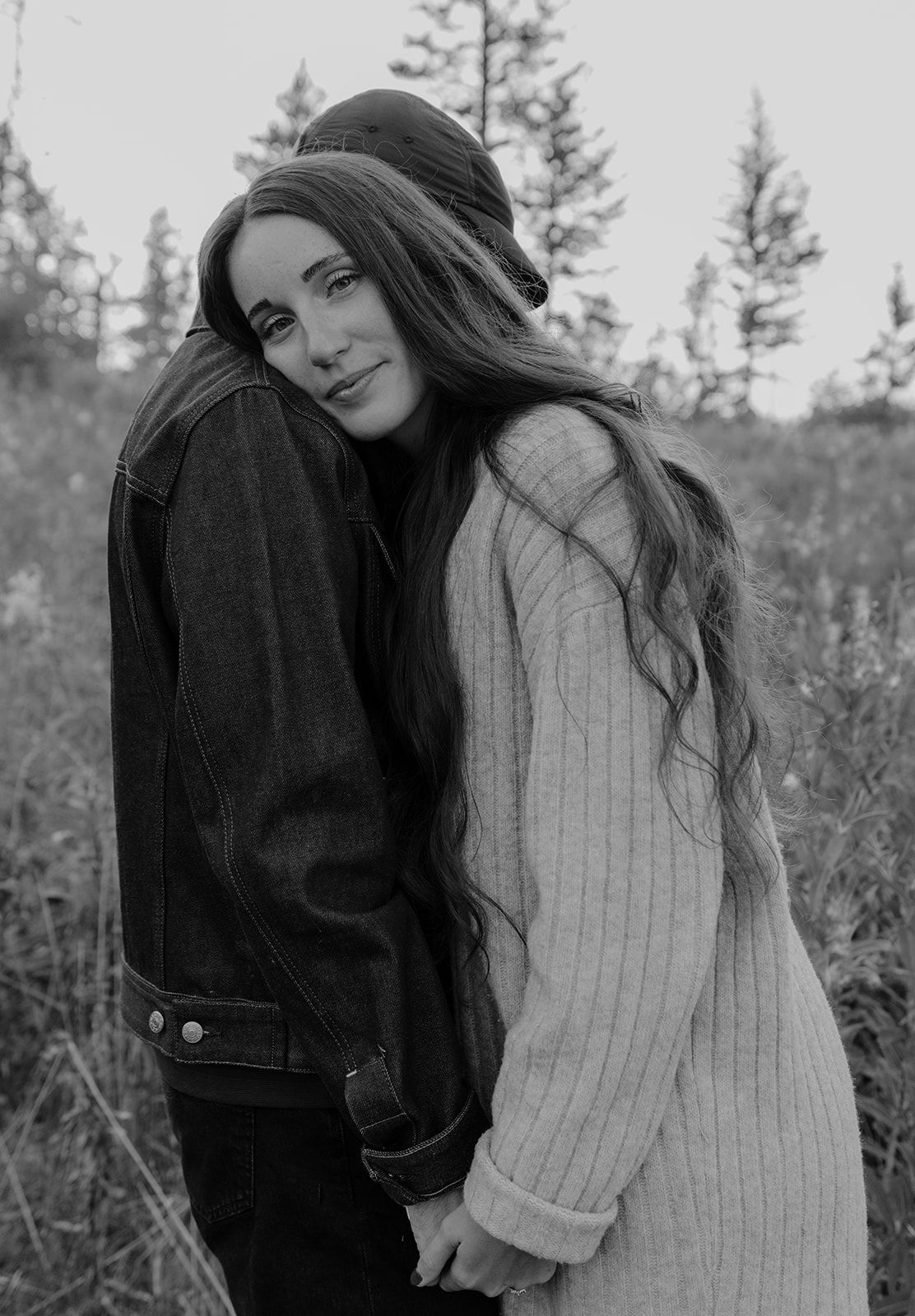 Couples engagement photos in Rexburg, Idaho in the summer