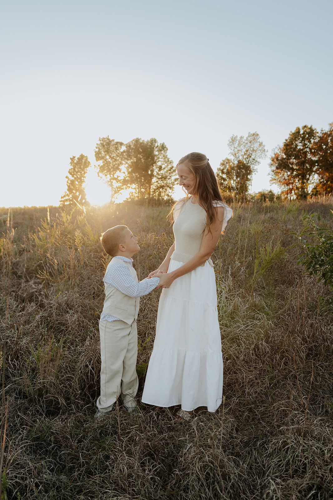 Family photoshoot in Springfield, Missouri. Wilson's Creek National Battlefield at golden hour