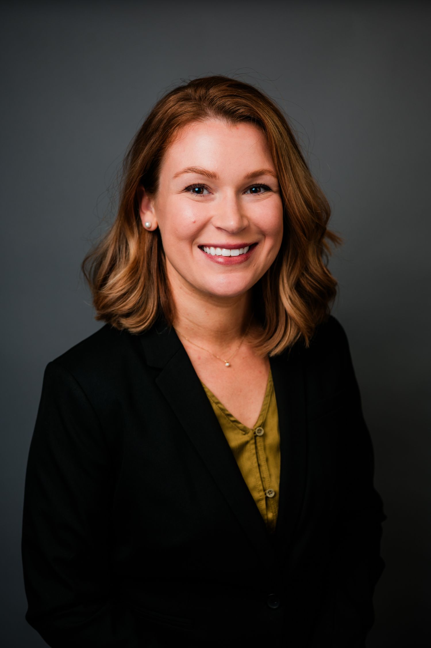 professional headshots headshot photographer woman
