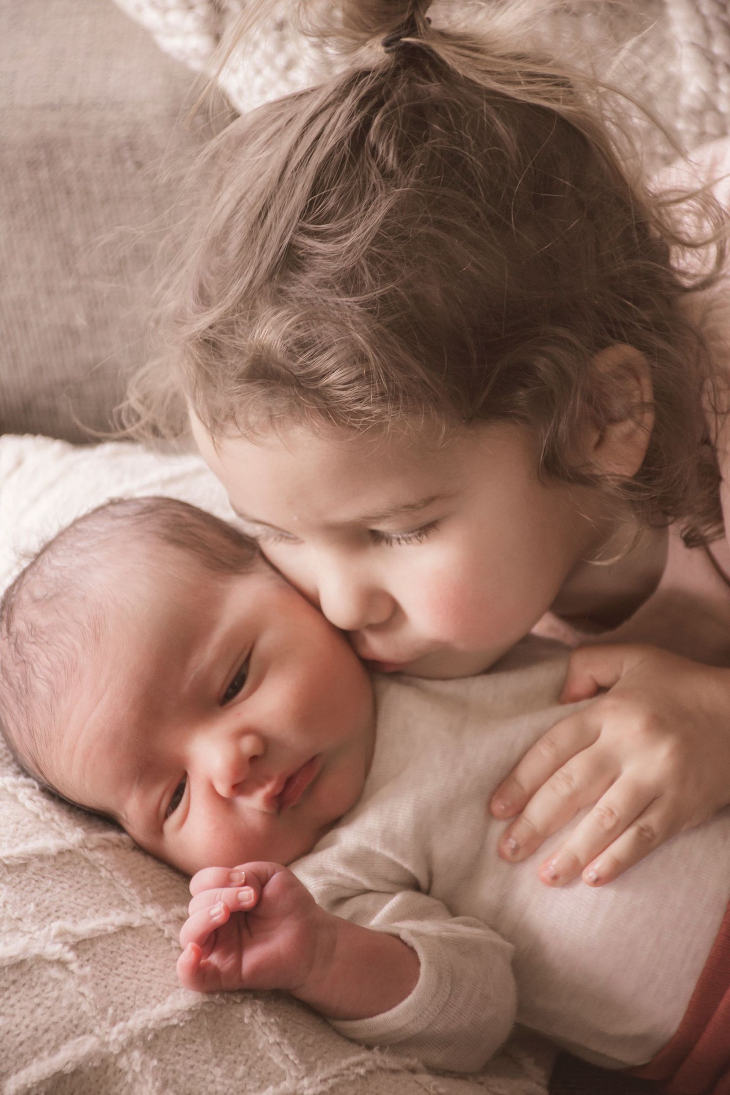 Stay&cee Creative: Turning your newborn's first days into timeless memories with relaxed in-home photography in Hamilton
