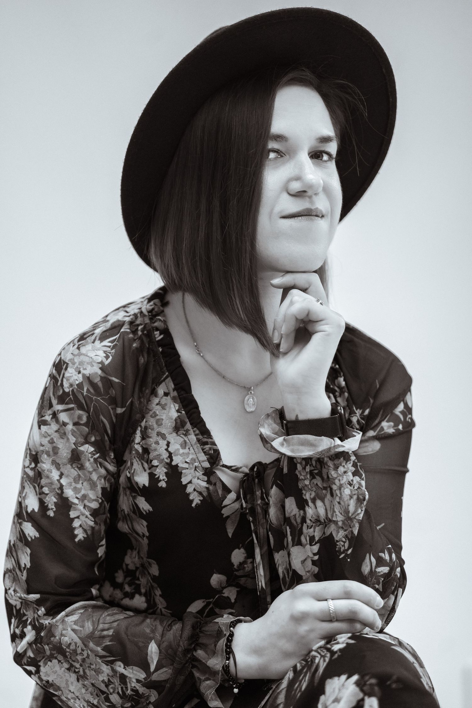 studio picture Milton Keynes wedding portrait photography girl women in a hat