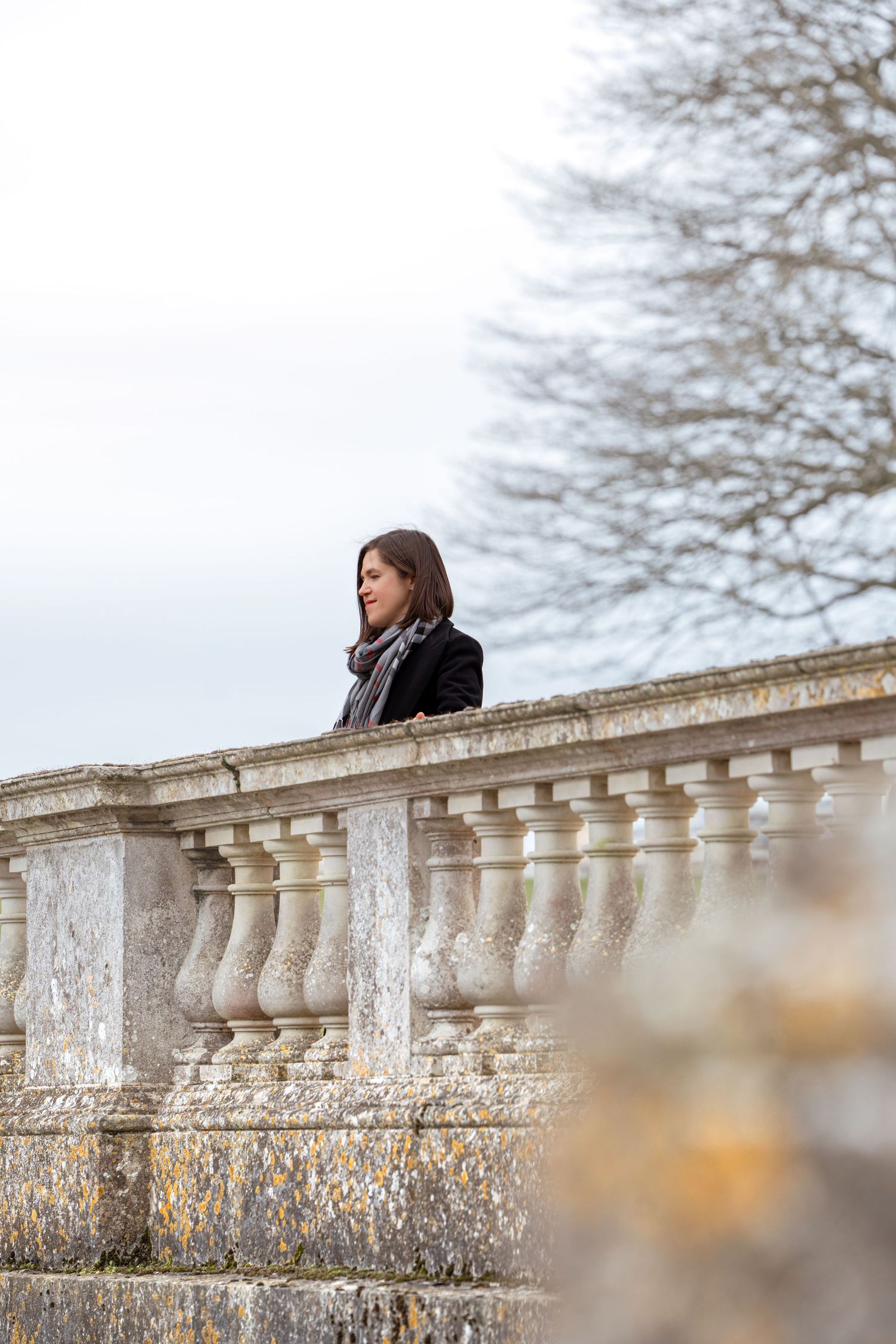eiva photography portrait picture in woods Woburn girl on a bridge