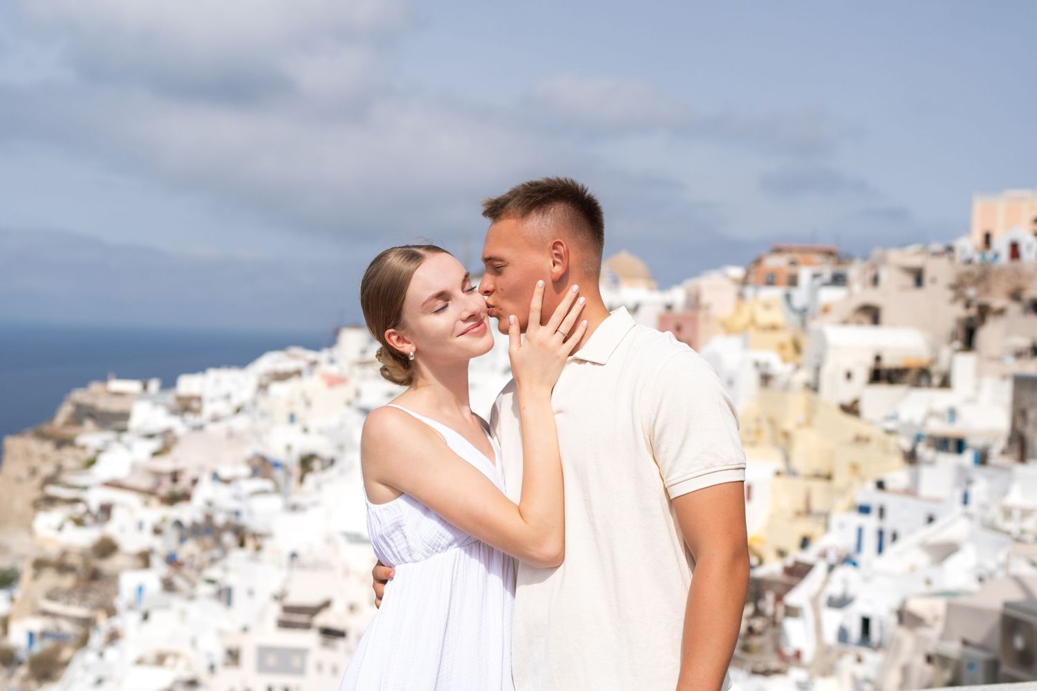 EIVA Photography couple picture in Oia Santorini wedding Milton Keynes photographer wedding photo ideas