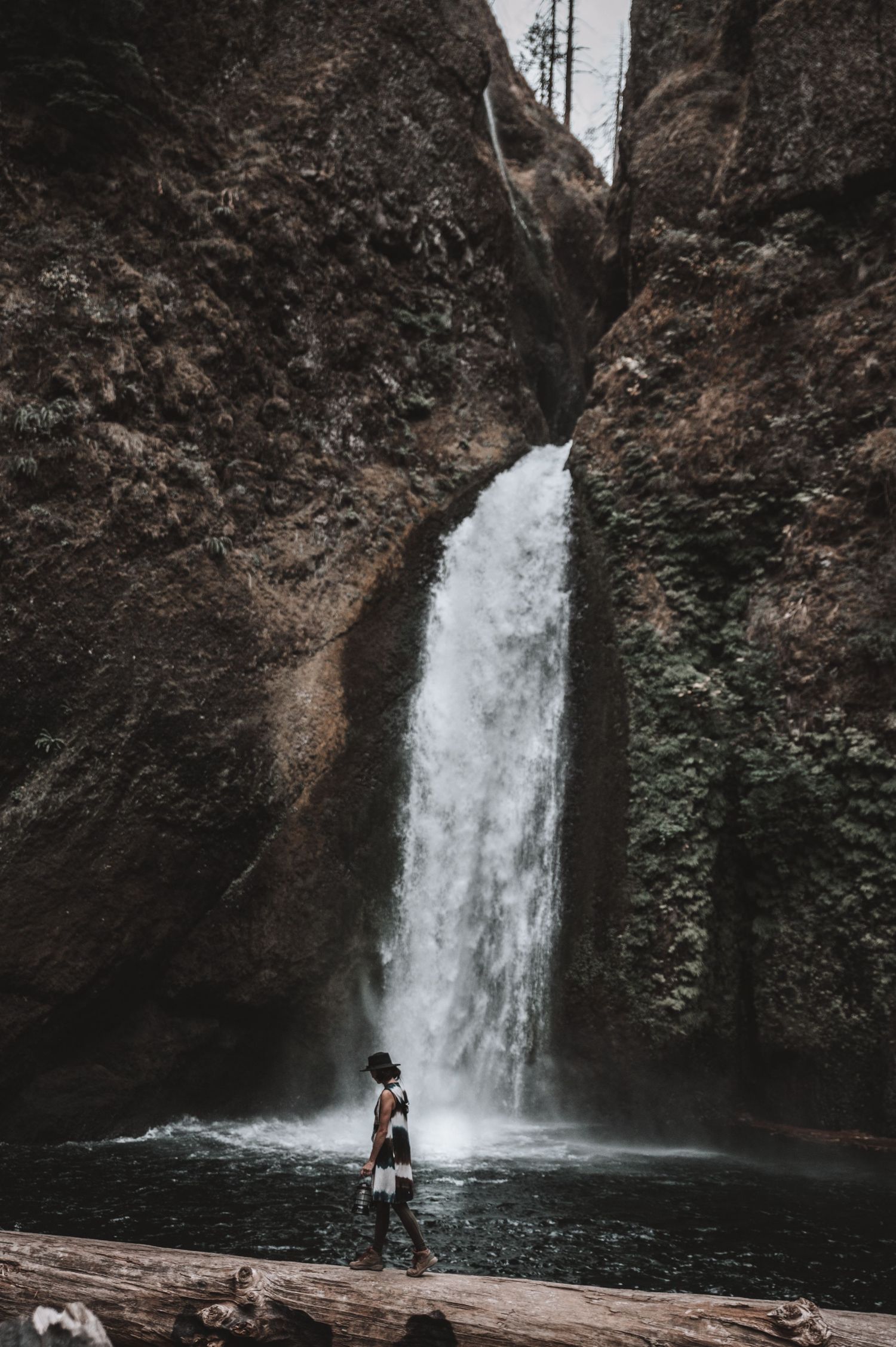 Waterfall in Oregon photography.