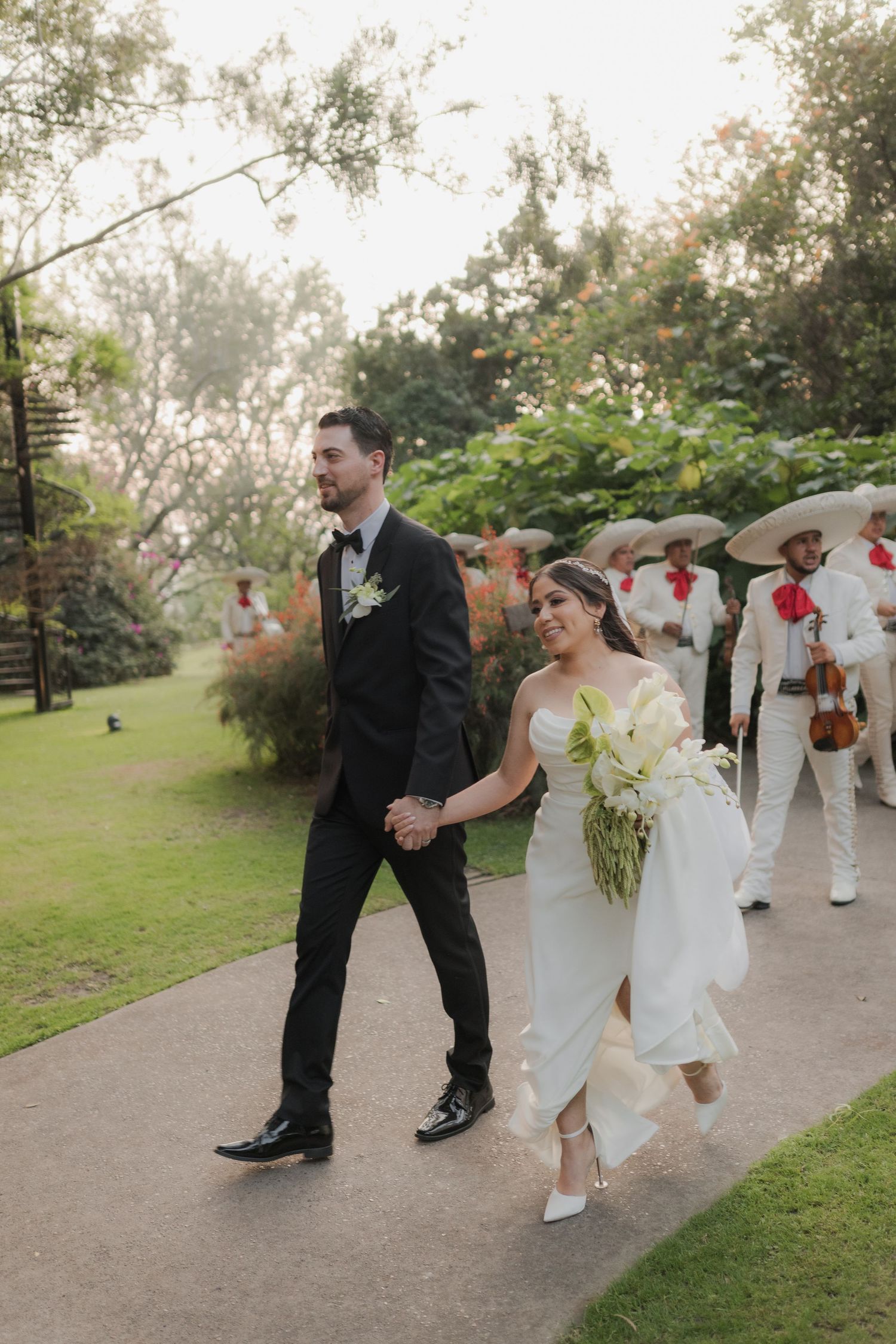 Fotógrafo de bodas destino en México disponible para celebraciones de lujo en México, Estados Unidos y Europa.