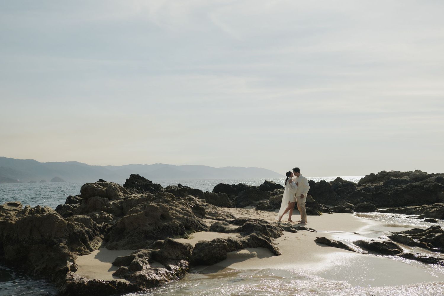 Fotógrafo de bodas destino en México disponible para celebraciones de lujo en México, Estados Unidos y Europa.