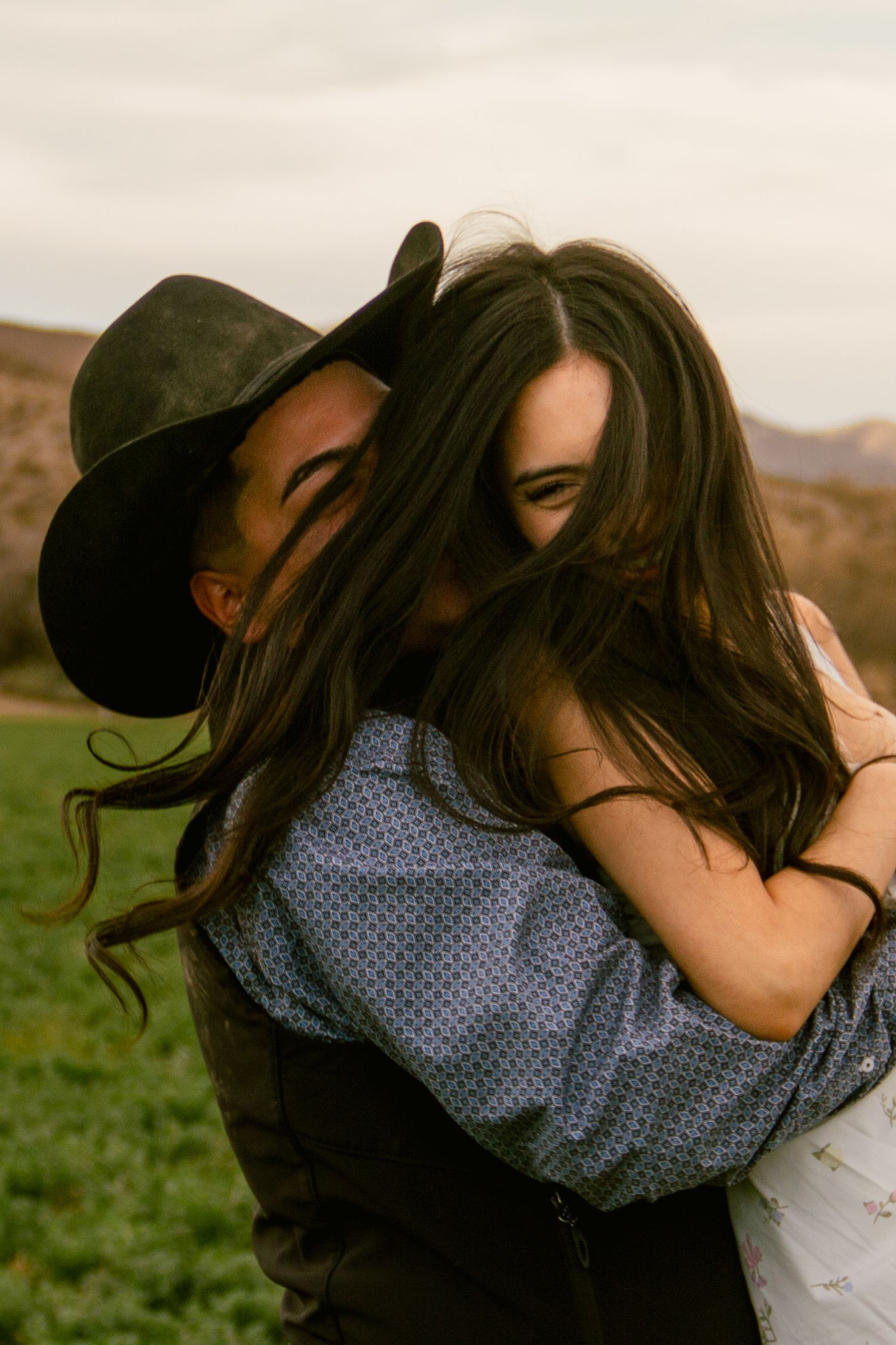 Las Cruces, New Mexico Photographer capturing your love story. Couples, weddings, engagements, proposals, elopements in New Mexico and world