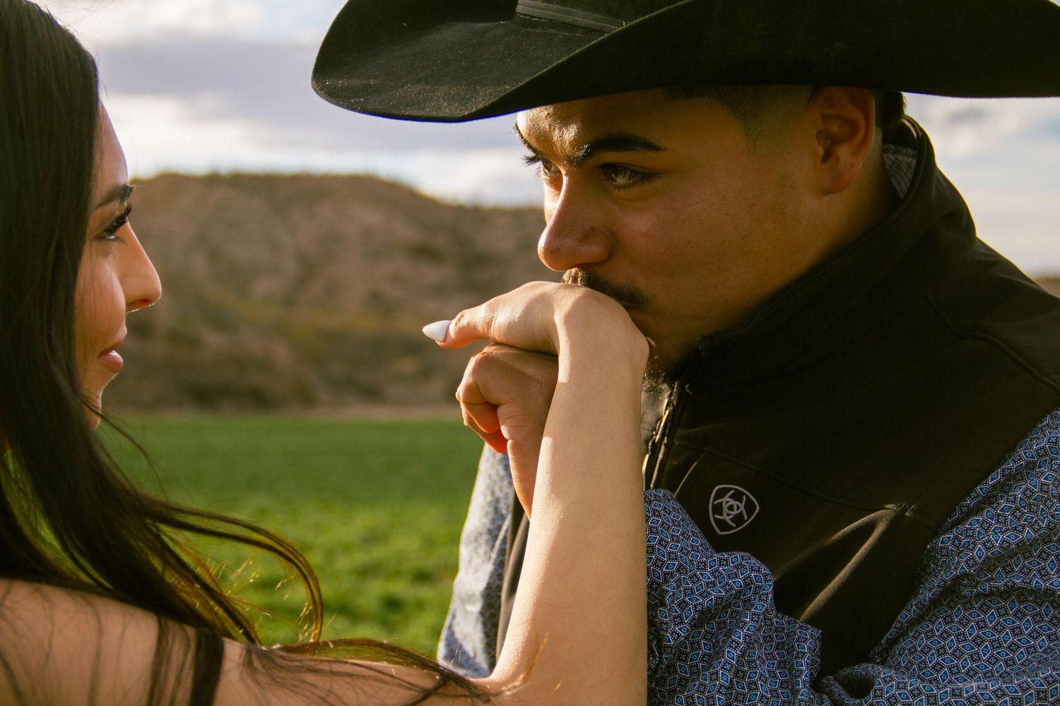 Las Cruces, New Mexico Photographer capturing your love story. Couples, weddings, engagements, proposals, elopements in New Mexico and world