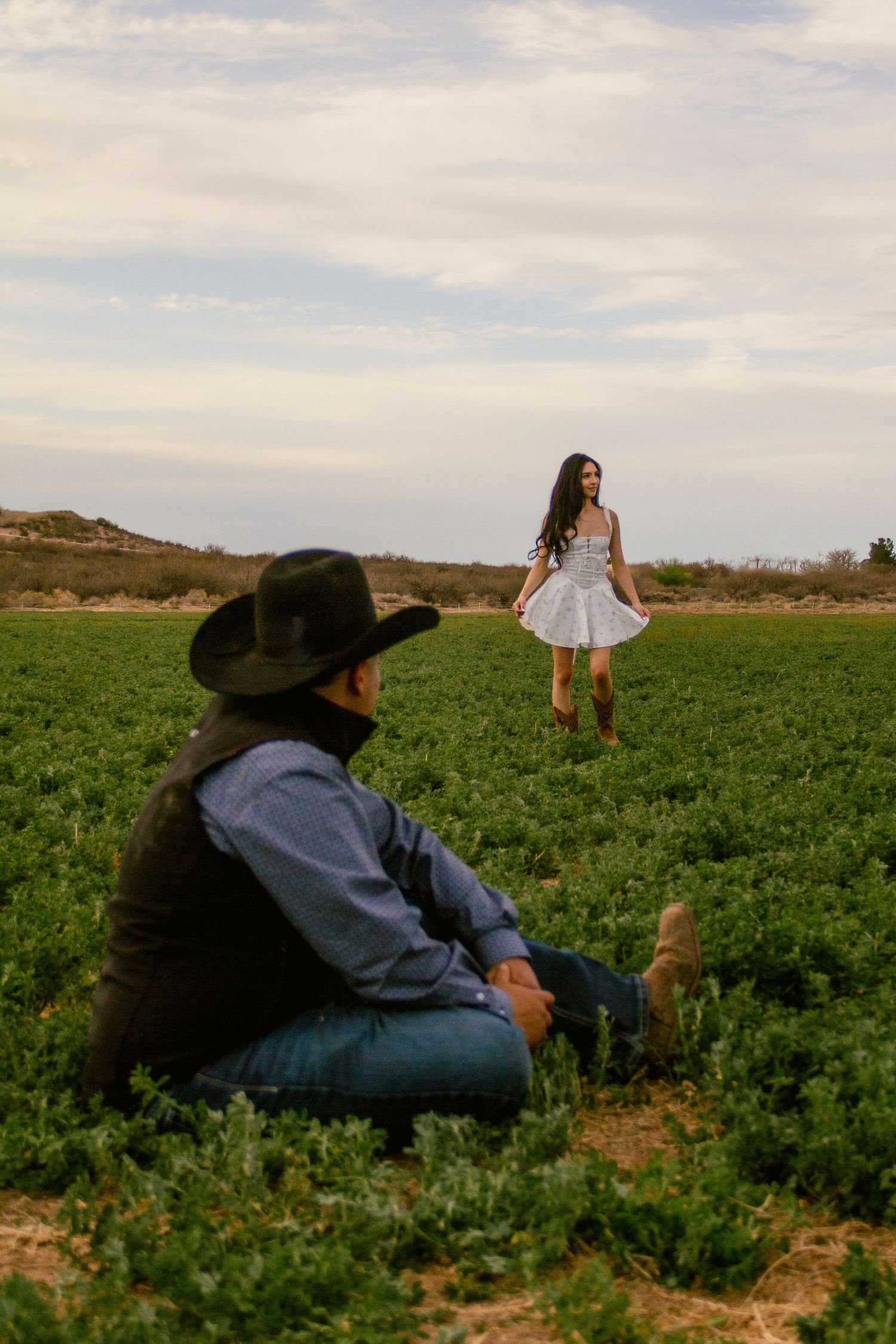Las Cruces, New Mexico Photographer capturing your love story. Couples, weddings, engagements, proposals, elopements in New Mexico and world