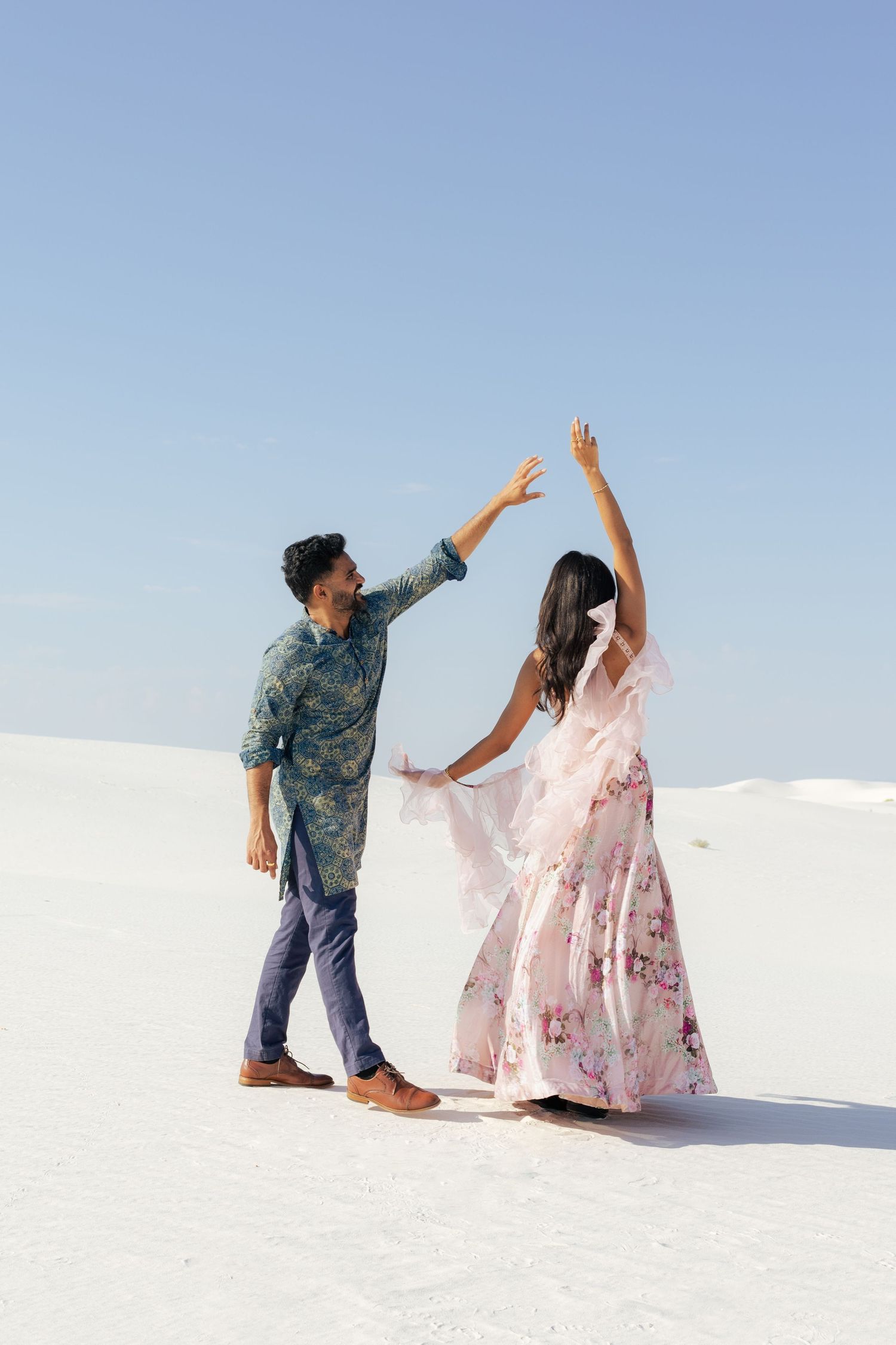 White sands national park, engagement photos, las cruces photographer, El Paso photographer, Alamogordo photographer, white sands elopement
