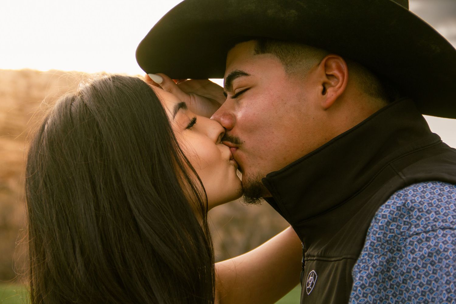 Las Cruces, New Mexico Photographer capturing your love story. Couples, weddings, engagements, proposals, elopements in New Mexico and world