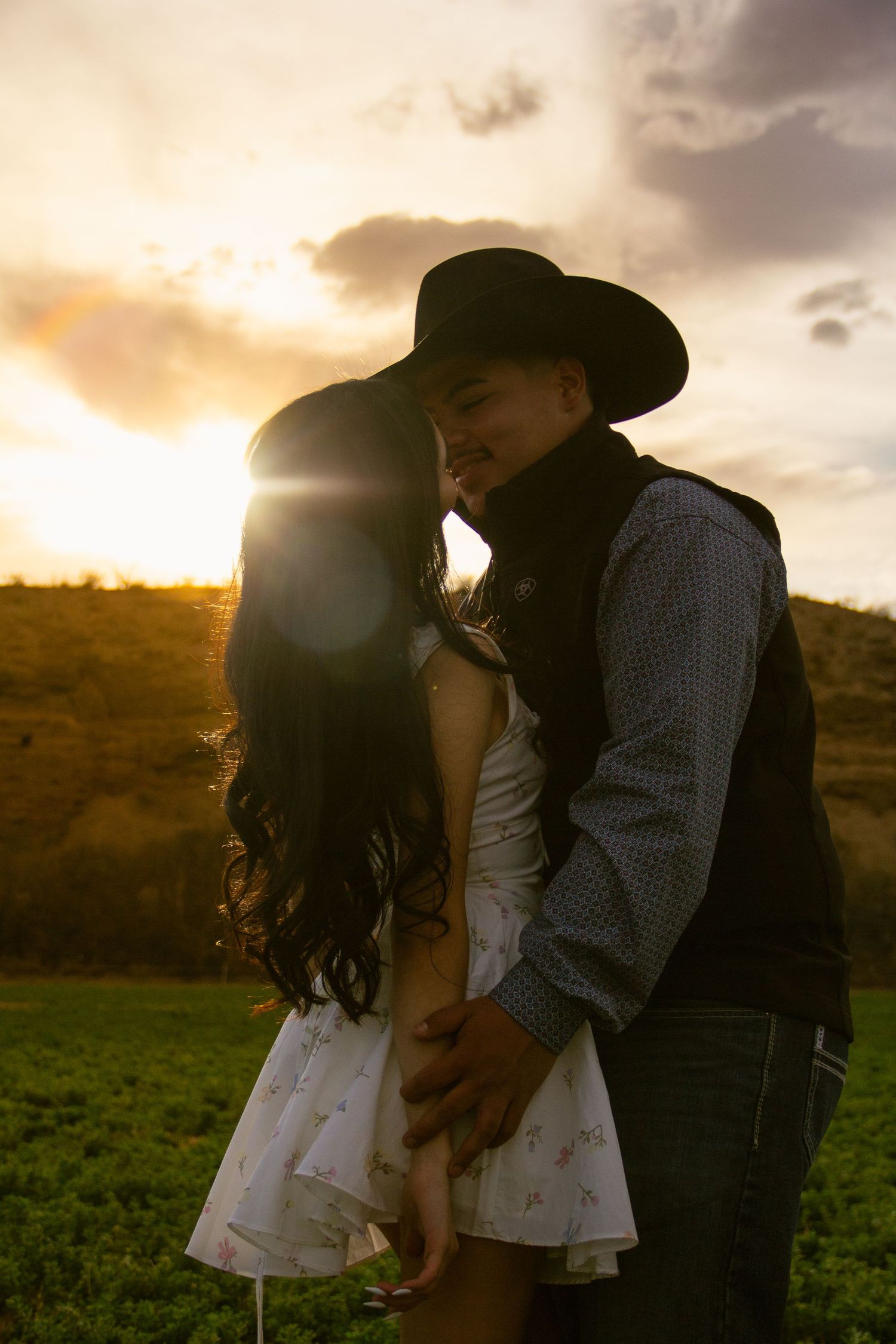 Las Cruces, New Mexico Photographer capturing your love story. Couples, weddings, engagements, proposals, elopements in New Mexico and world