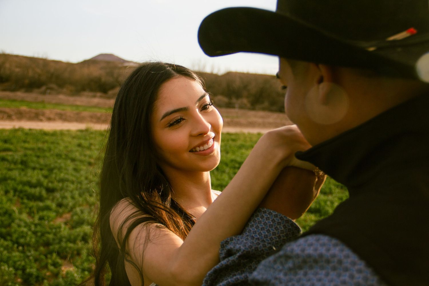 Las Cruces, New Mexico Photographer capturing your love story. Couples, weddings, engagements, proposals, elopements in New Mexico and world
