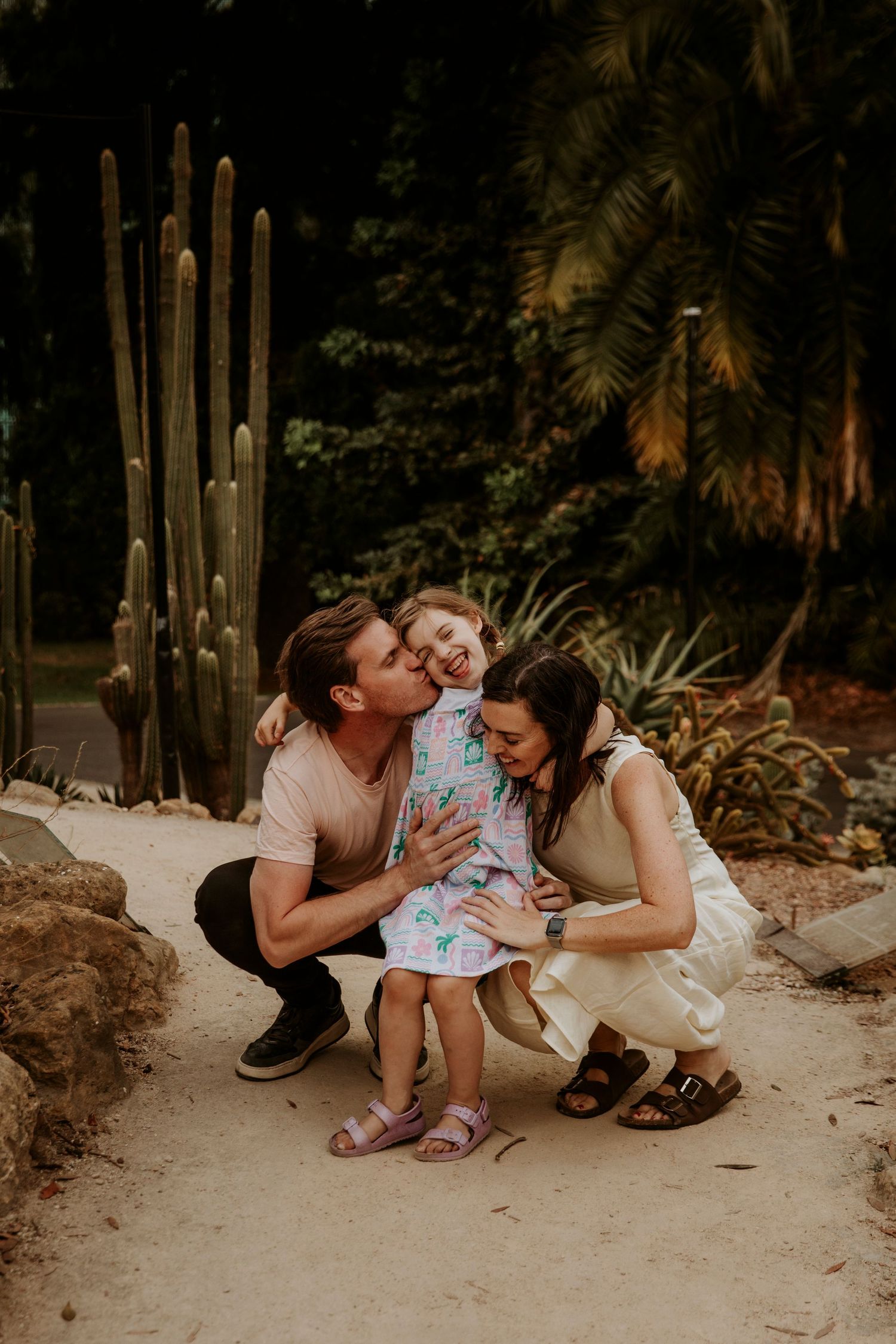 family motherhood mama mum child preschooler dad father photos