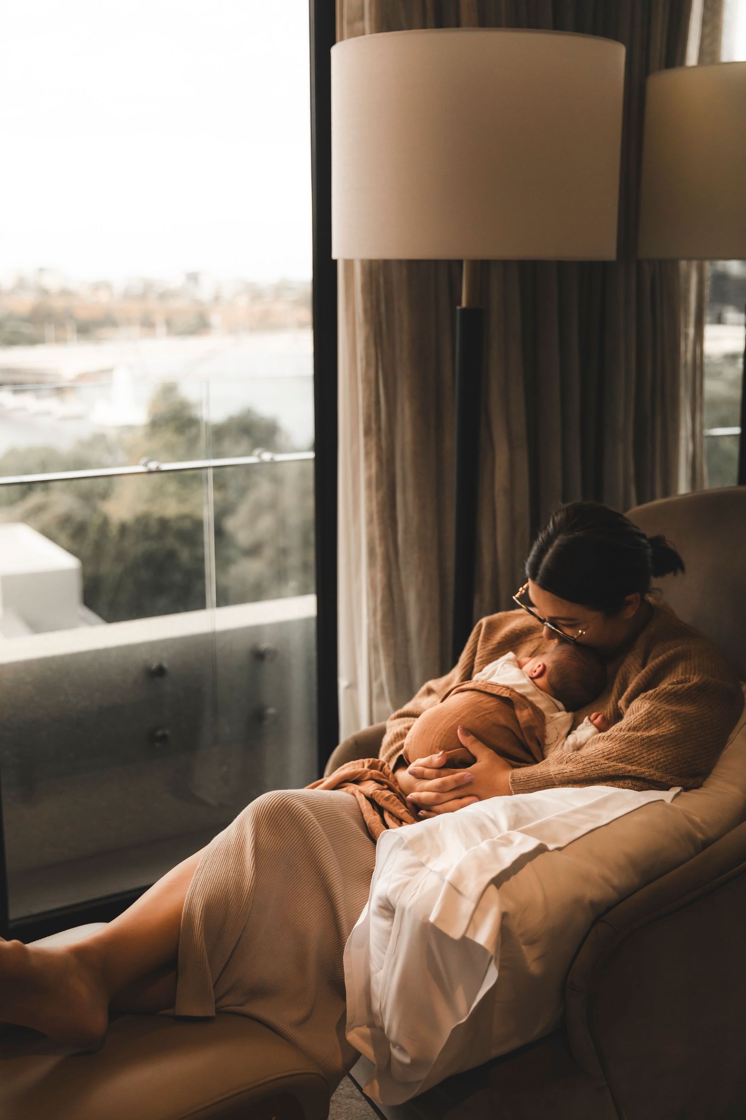 Newborn fresh 48 photo hospital mama bub baby