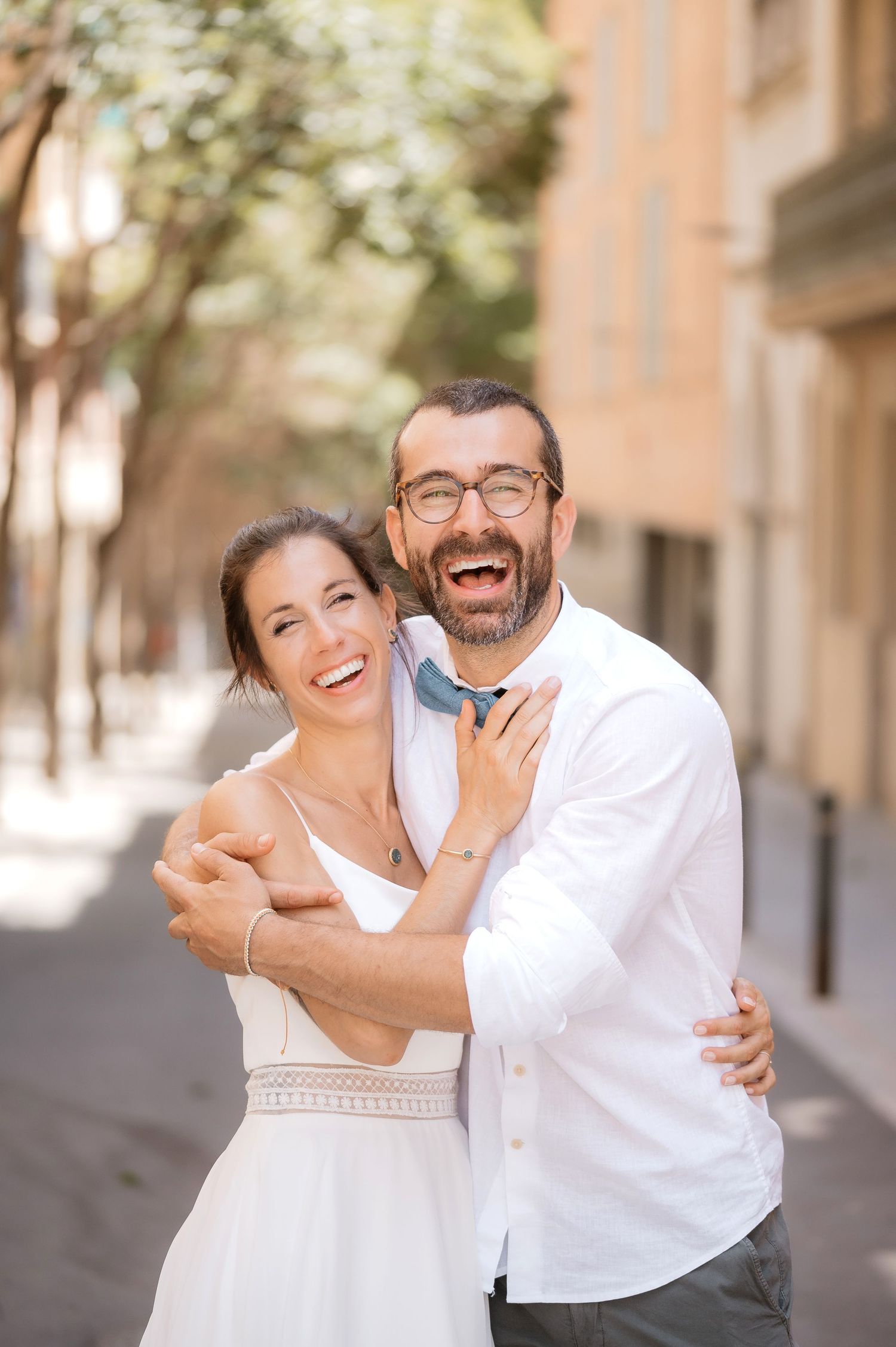 Fotografía de boda espontánea de Laia y Guille en Barcelona editada por SHUTTER.