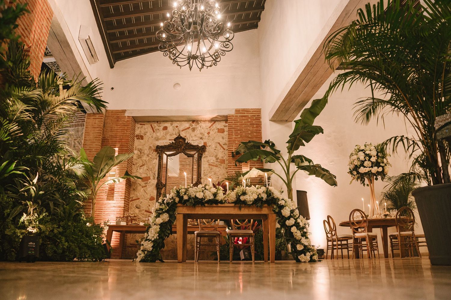 #whiteandgold #decoevent #weddingstyle #naturalwedding #bodasbonitas #fotografiadebodas #casamentscatalunya #bodas #boda