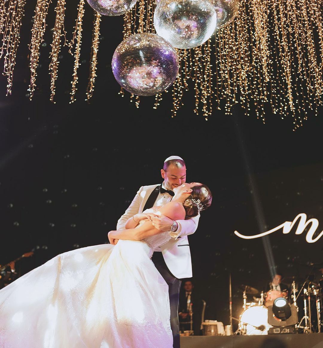 #thelane #thebridaljourney #thewed #antibride #artisticweddingphotography #luxuryweddingphotography#tuscanyweddingphotog