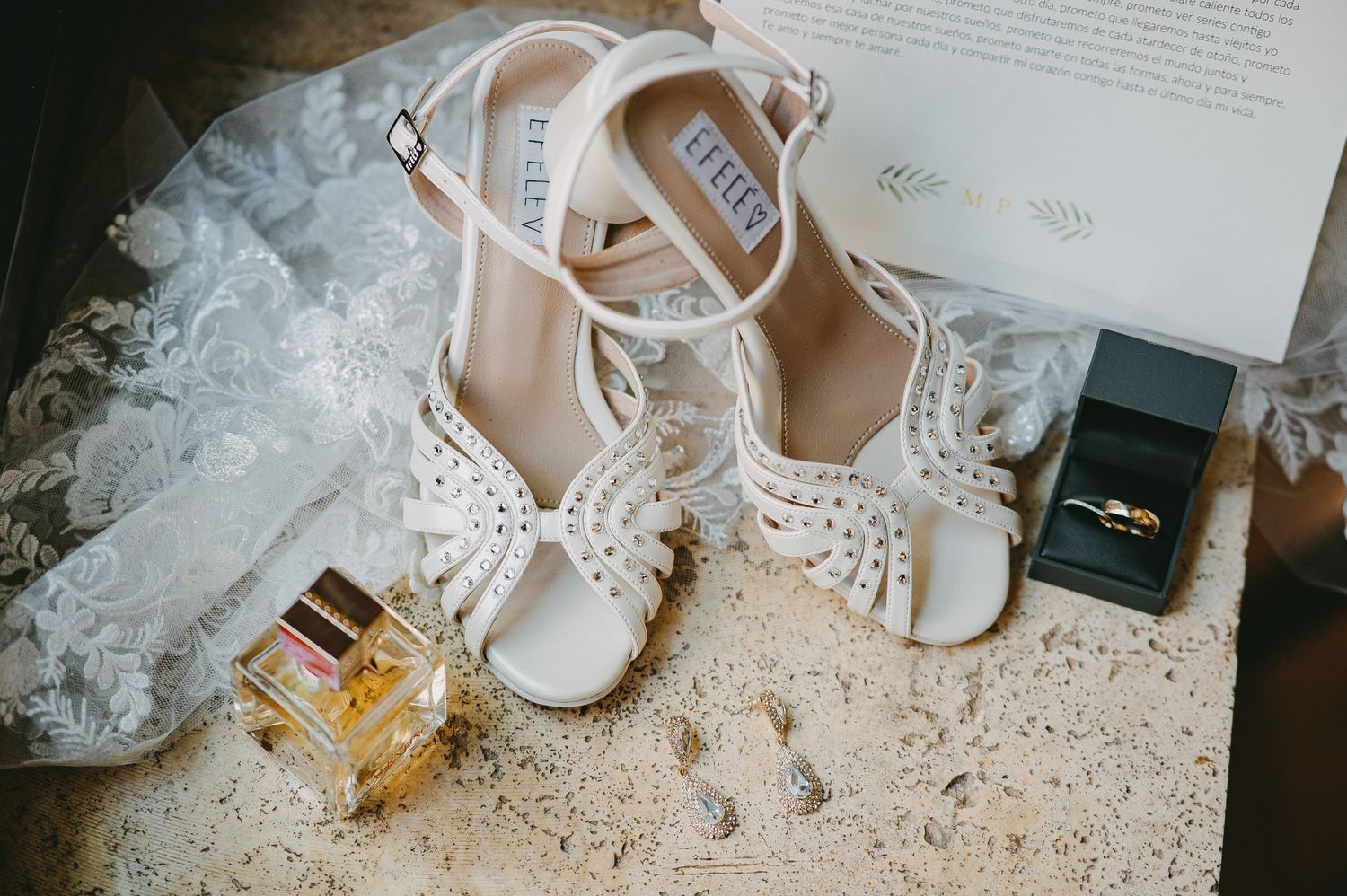 #whiteandgold #decoevent #weddingstyle #naturalwedding #bodasbonitas #fotografiadebodas #casamentscatalunya #bodas #boda