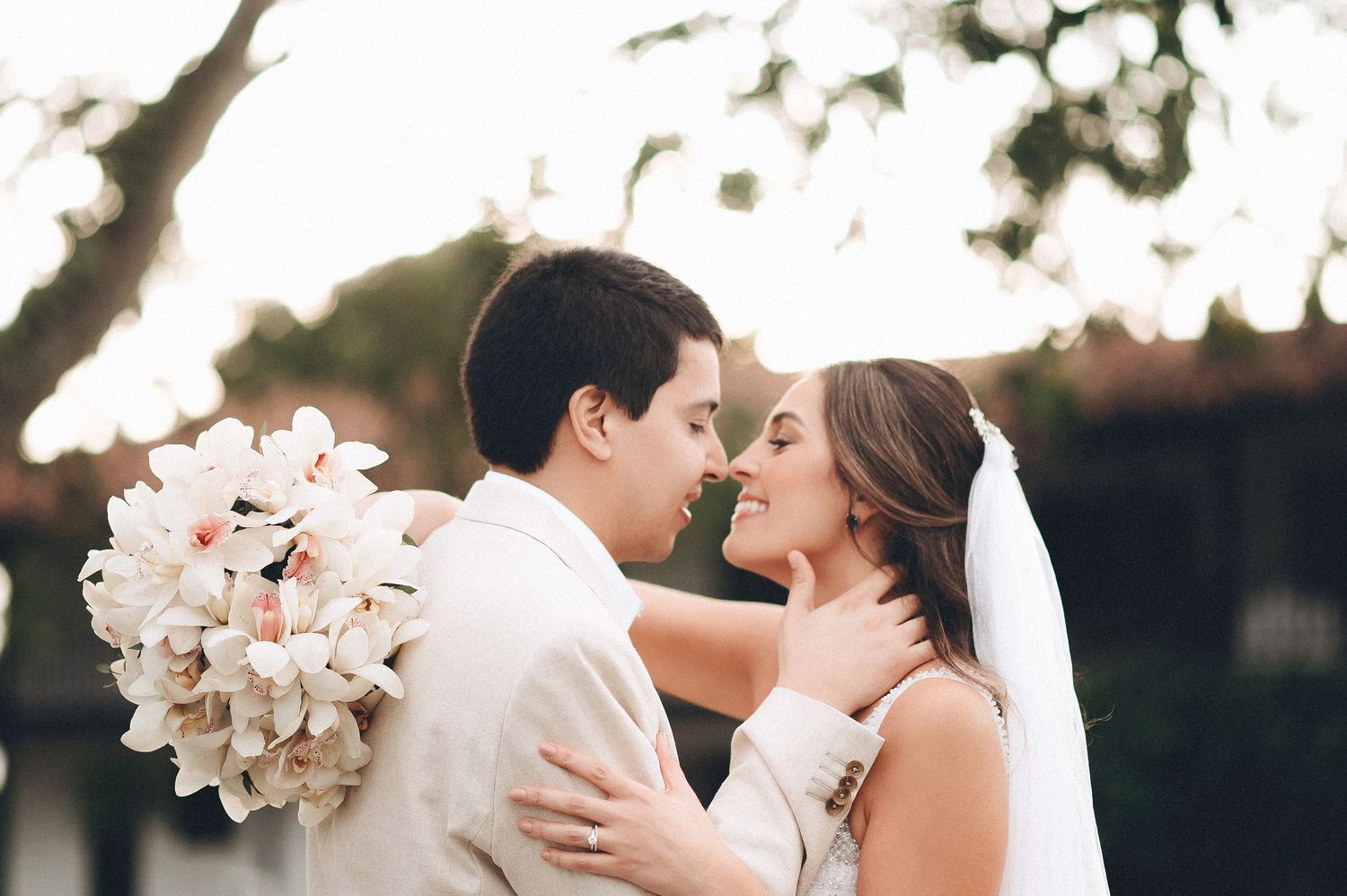 Fotografía de boda espontánea y emotiva de Michelle y Oscar editada por SHUTTER.