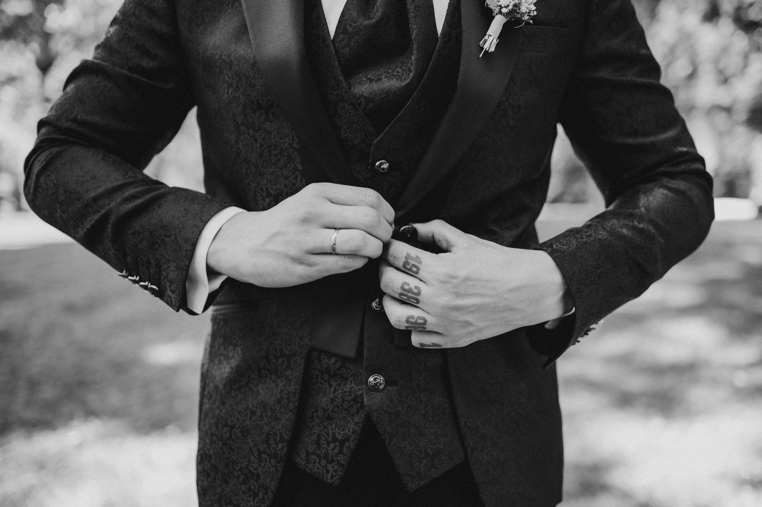 Fotógrafos de bodas en el parque de El Capricho Madrid
