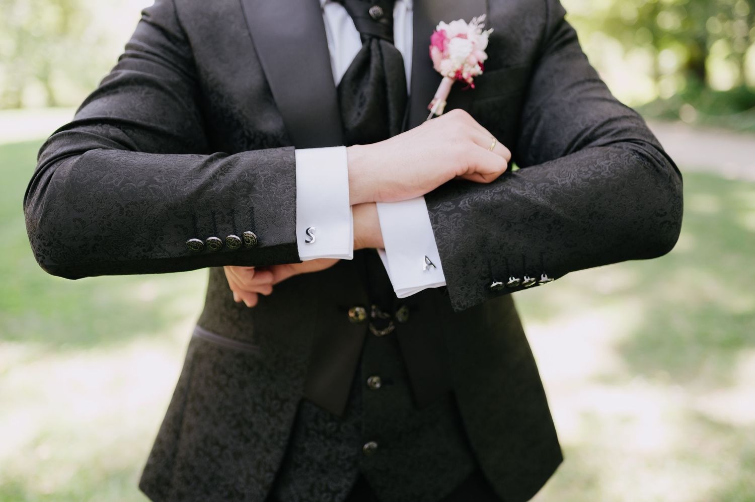 Fotógrafos de bodas en el parque de El Capricho Madrid