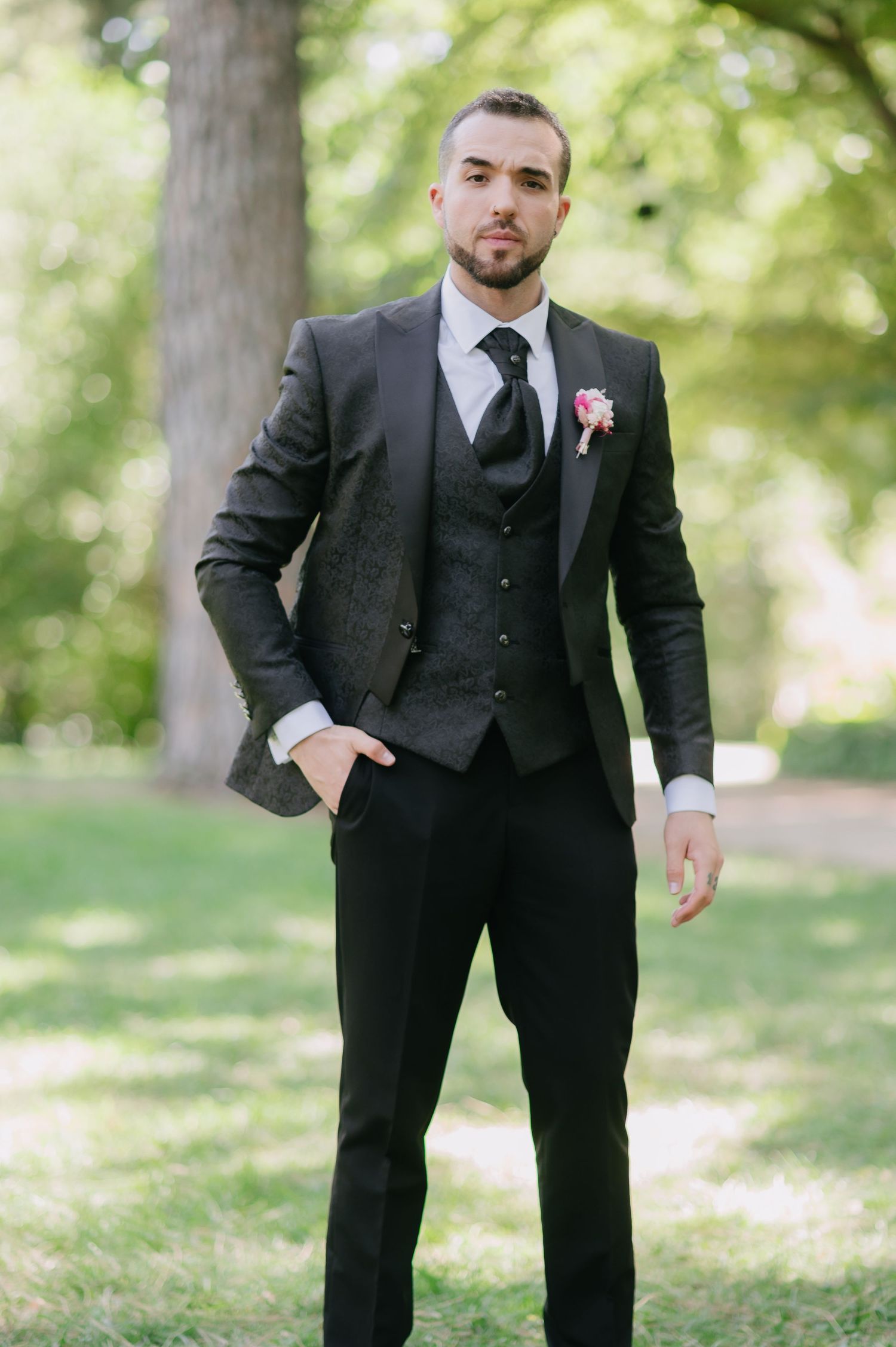 Fotógrafos de bodas en el parque de El Capricho Madrid