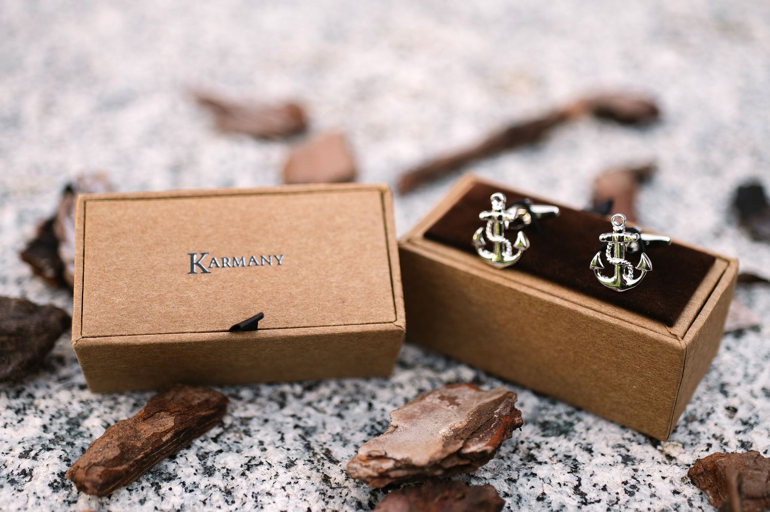 Gemelos de novio personalizados en acero inoxidable.