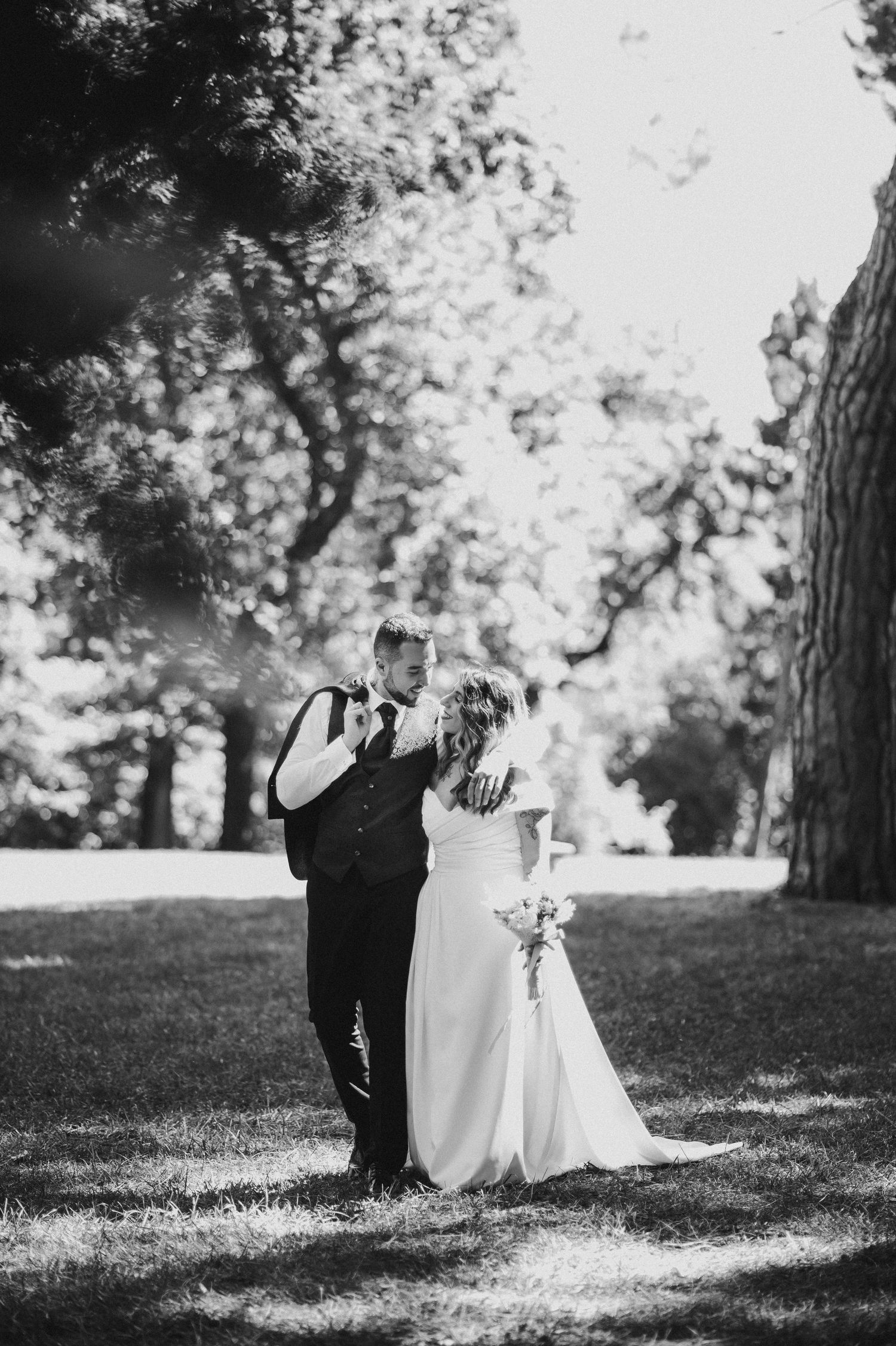 Novios en el parque de El Capricho Madrid