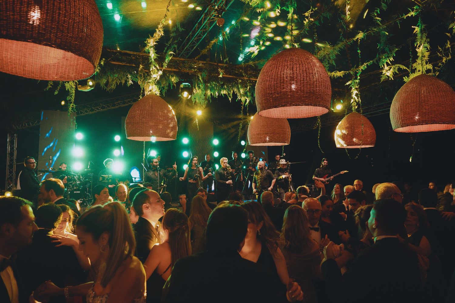 Shutteres | Fotógrafo en Madrid de reportajes de boda, sesiones de  pareja Fotógrafía natural especializada en bodas y parejas en  Madrid.