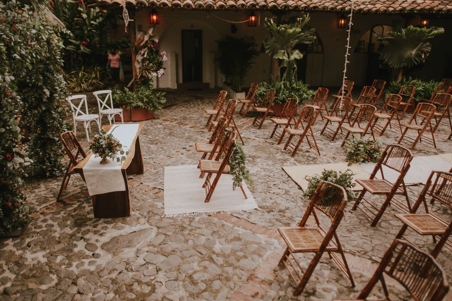 #whiteandgold #decoevent #weddingstyle #naturalwedding #bodasbonitas #fotografiadebodas #casamentscatalunya #bodas #boda