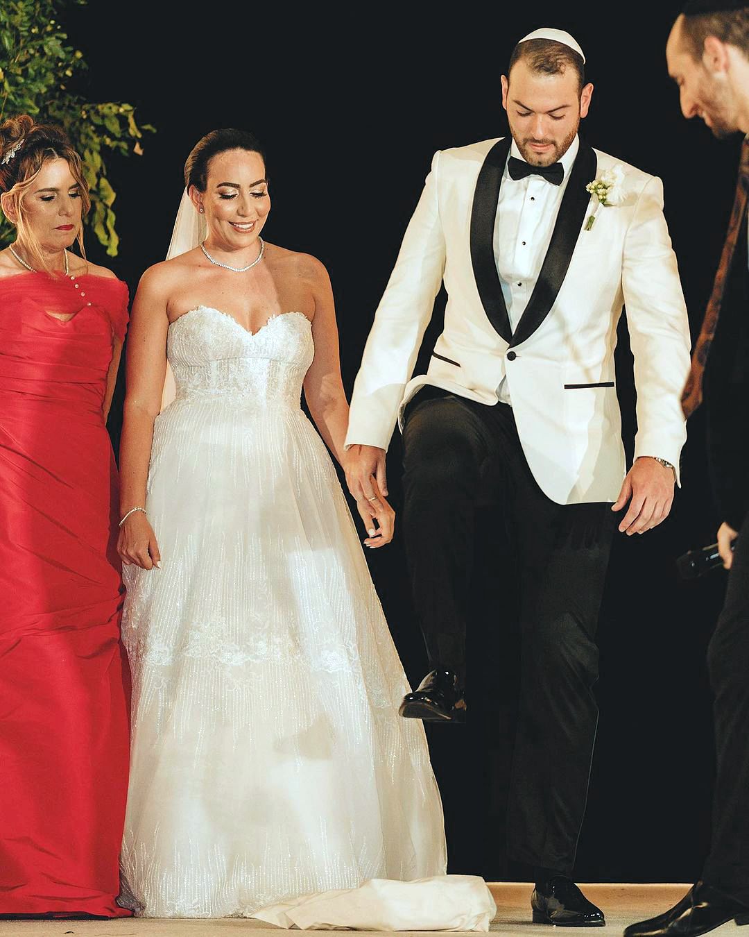 Natural wedding photography Spain | Destination Jewish Wedding -  Sunshine Weddings Spain jewish wedding shutteres
