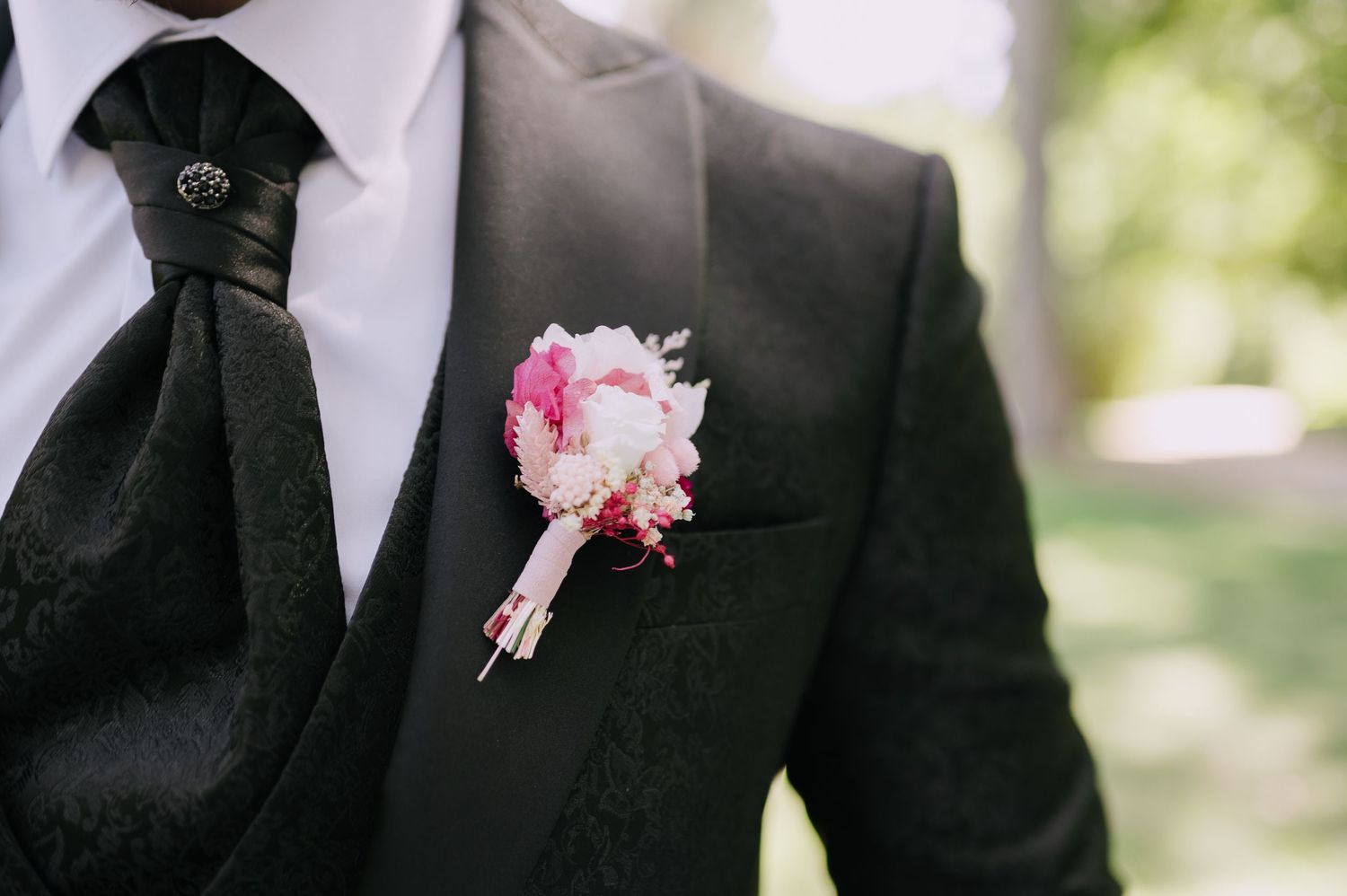 Fotógrafos de bodas en el parque de El Capricho Madrid
