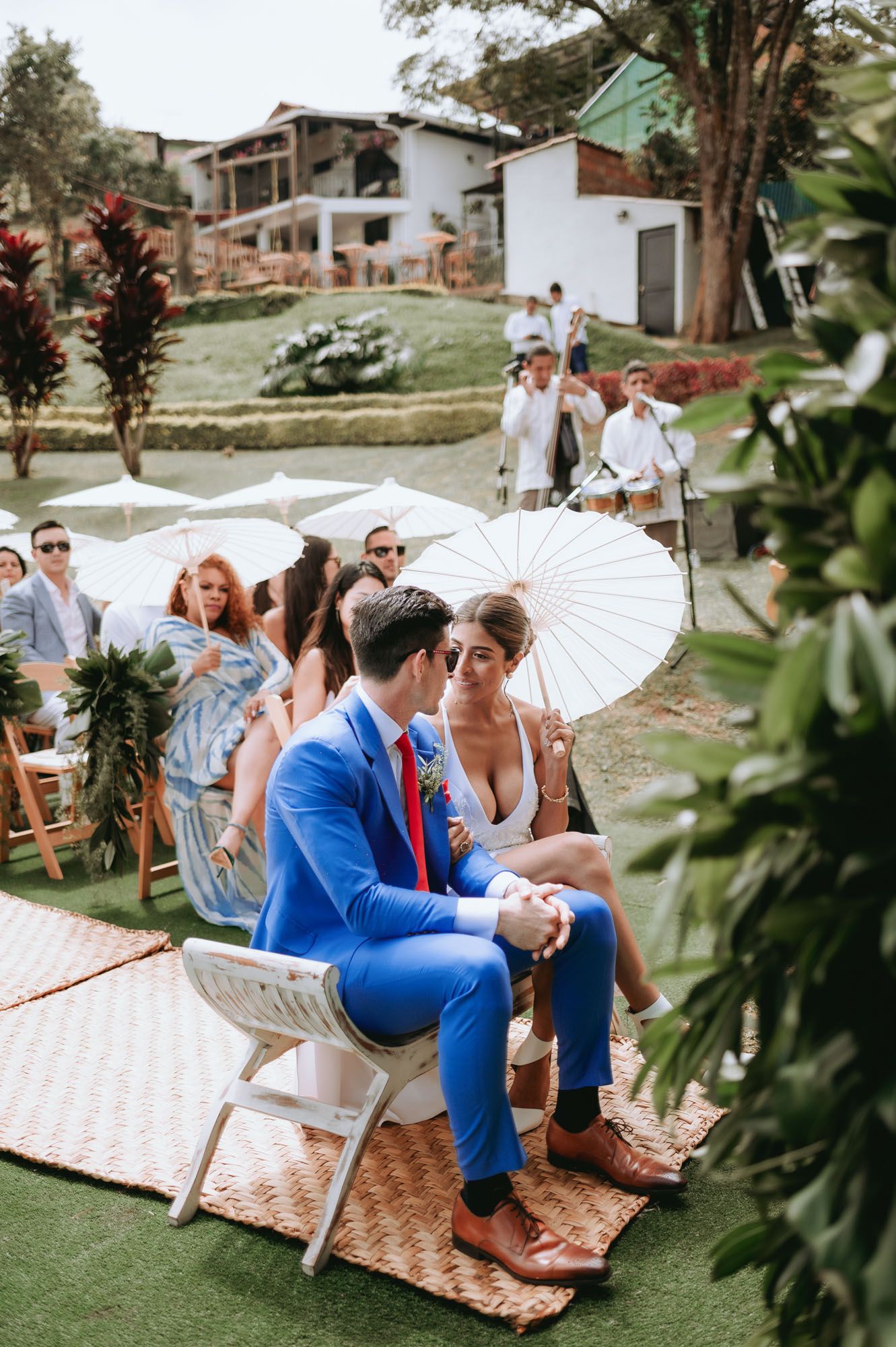 #whiteandgold #decoevent #weddingstyle #naturalwedding #bodasbonitas #fotografiadebodas #casamentscatalunya #bodas #boda