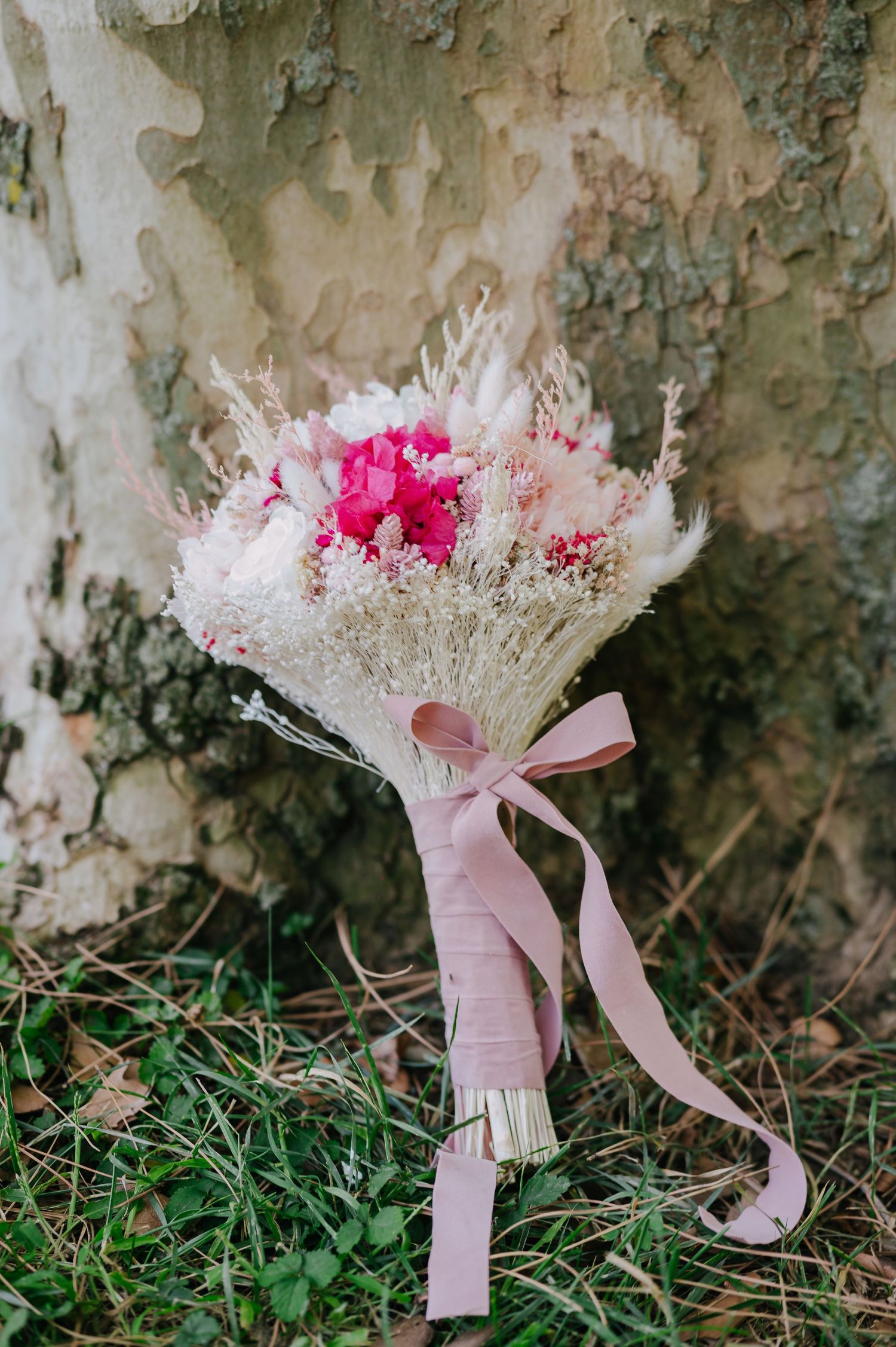 Fotógrafos de bodas en el parque de El Capricho Madrid