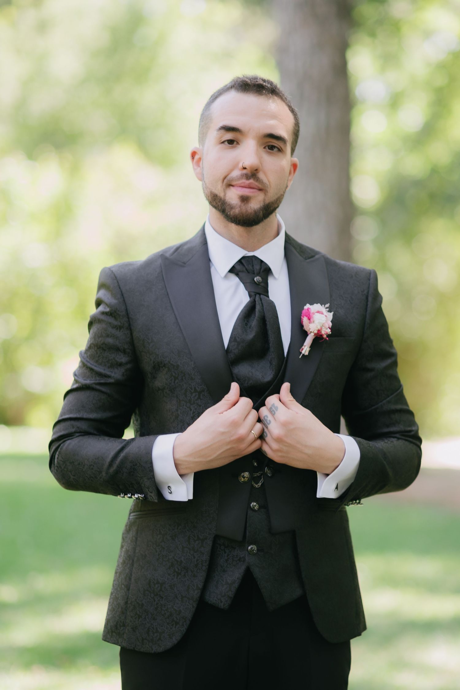 Fotógrafos de bodas en el parque de El Capricho Madrid