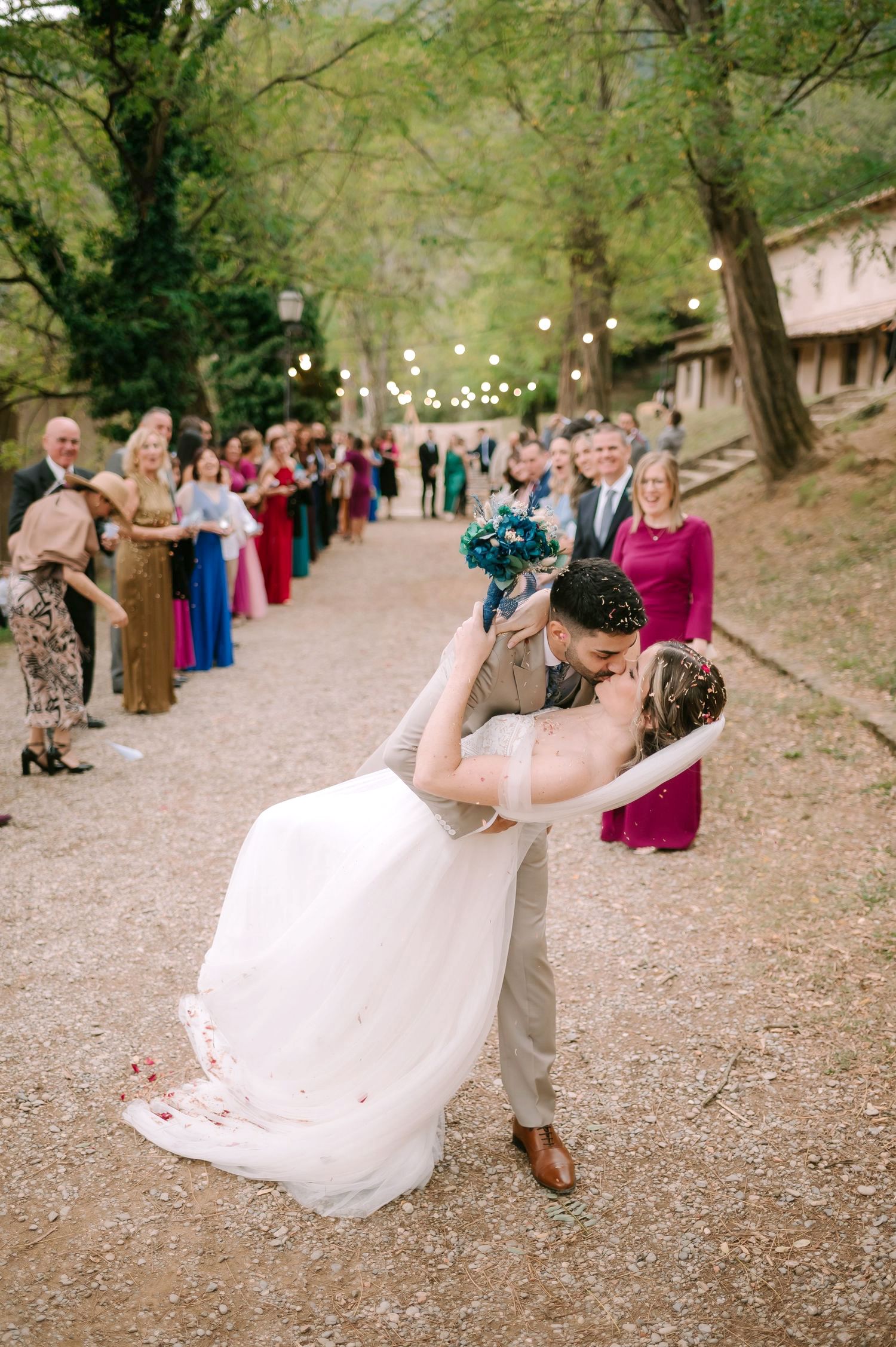 Reportaje fotográfico de boda en plena naturaleza en El Clar del Bosc de Girona por SHUTTER.