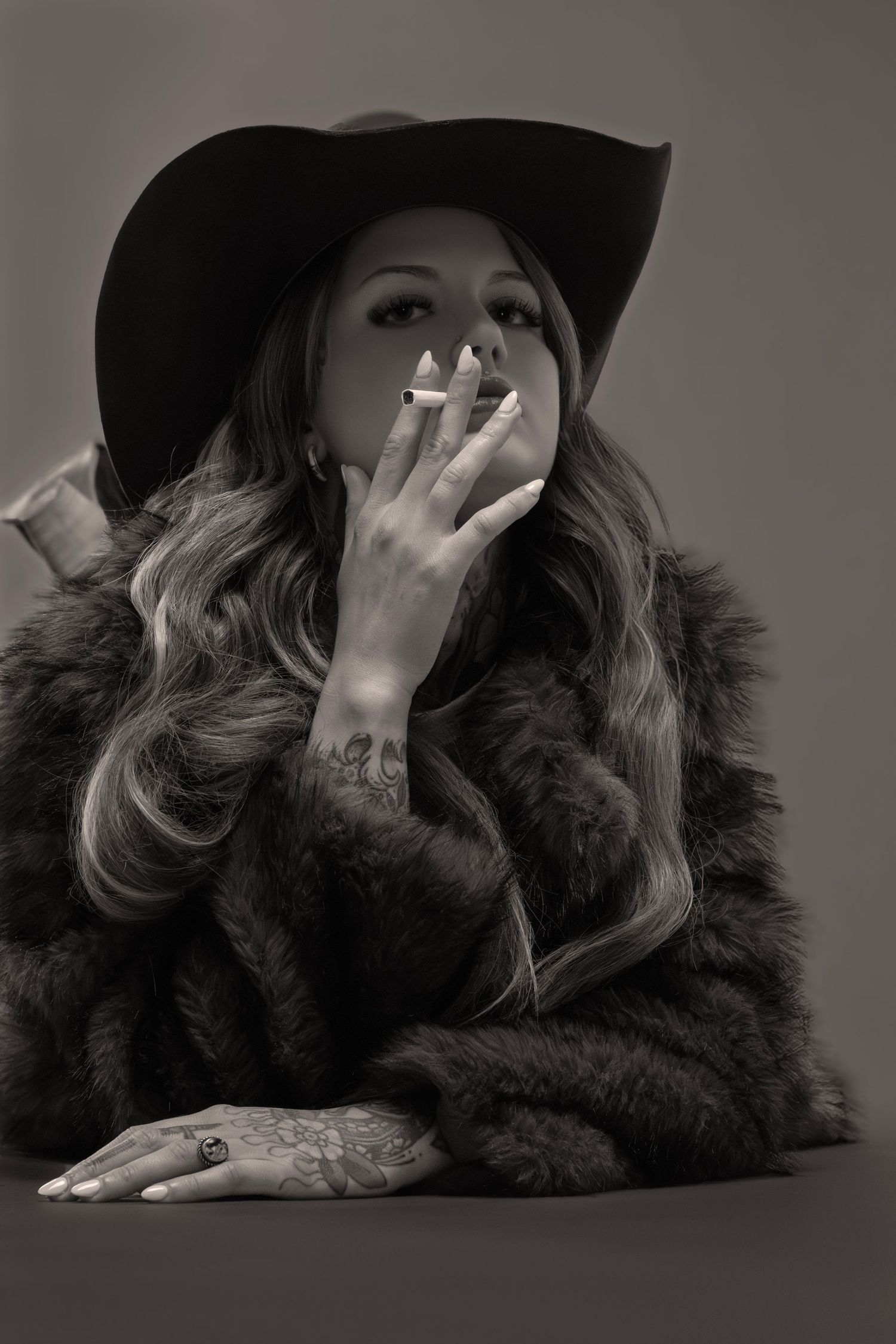 Editotial studio portrait, Western Americana fashion, captured by Sioux Falls fashion photographer emphasizing style and editorial concepts
