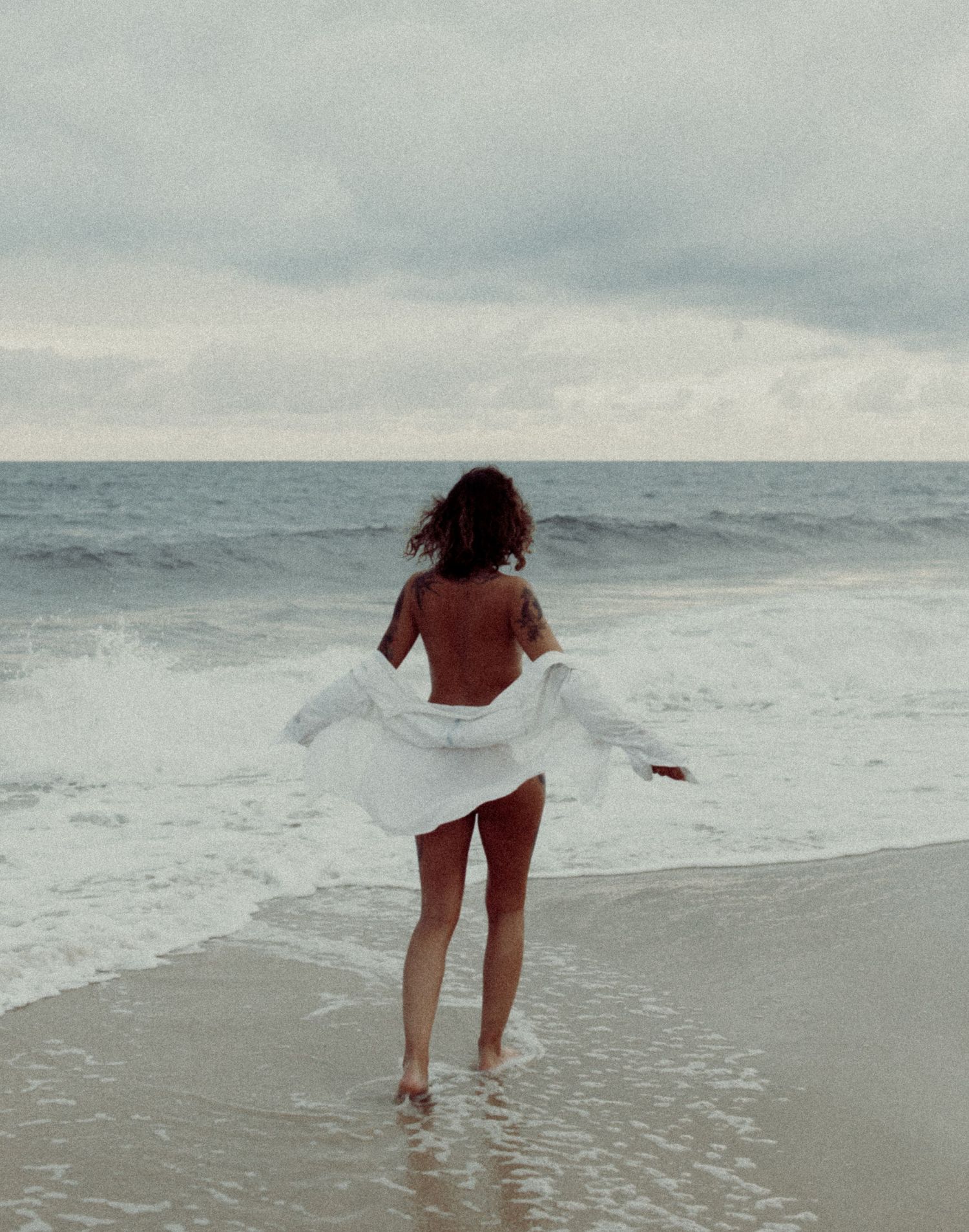 Séance pour femme sur la plage dans les landes.