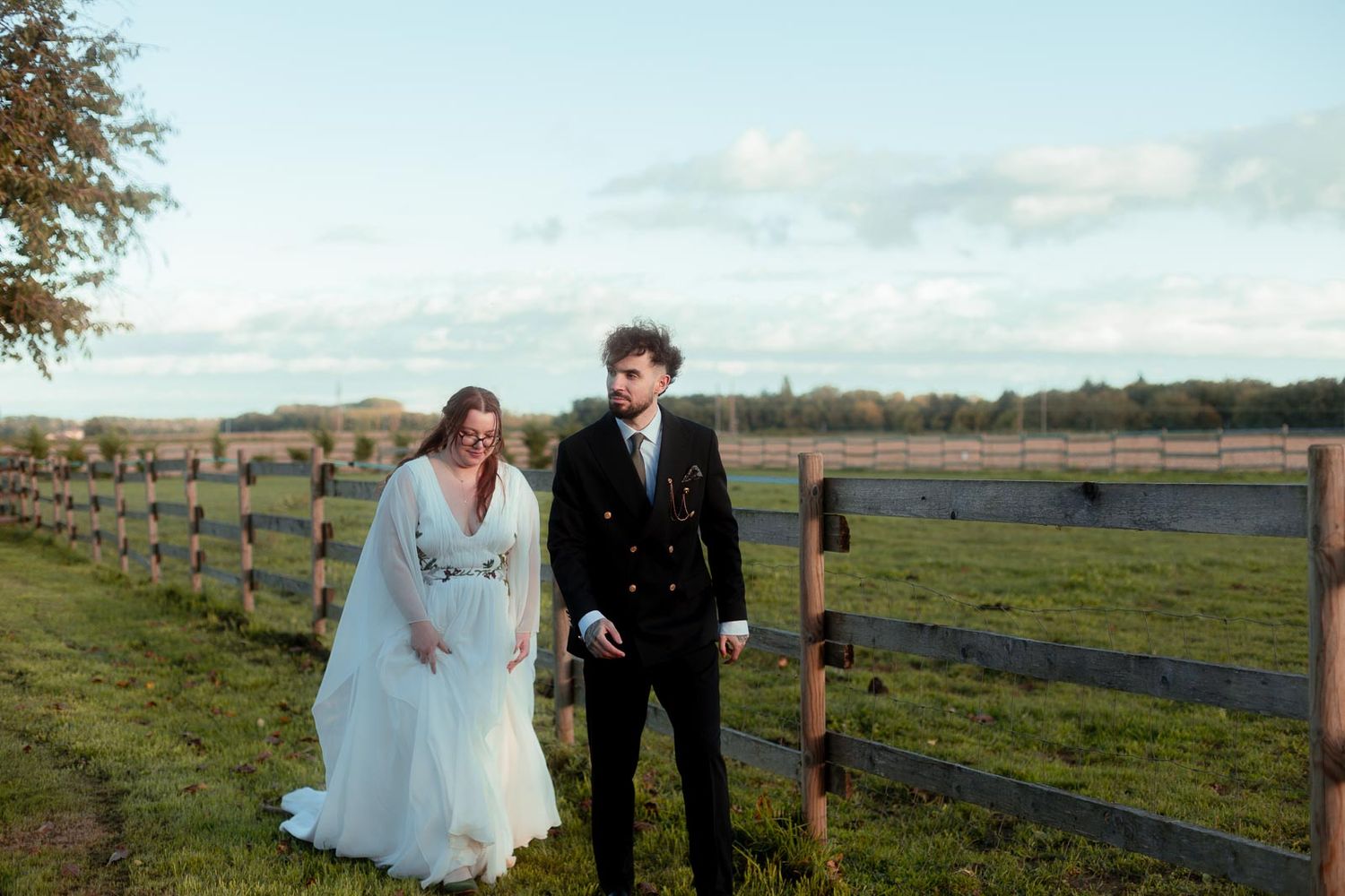 Séance couple lors d'un mariage dans le Beaujolais en Auvergne Rhône-Alpes