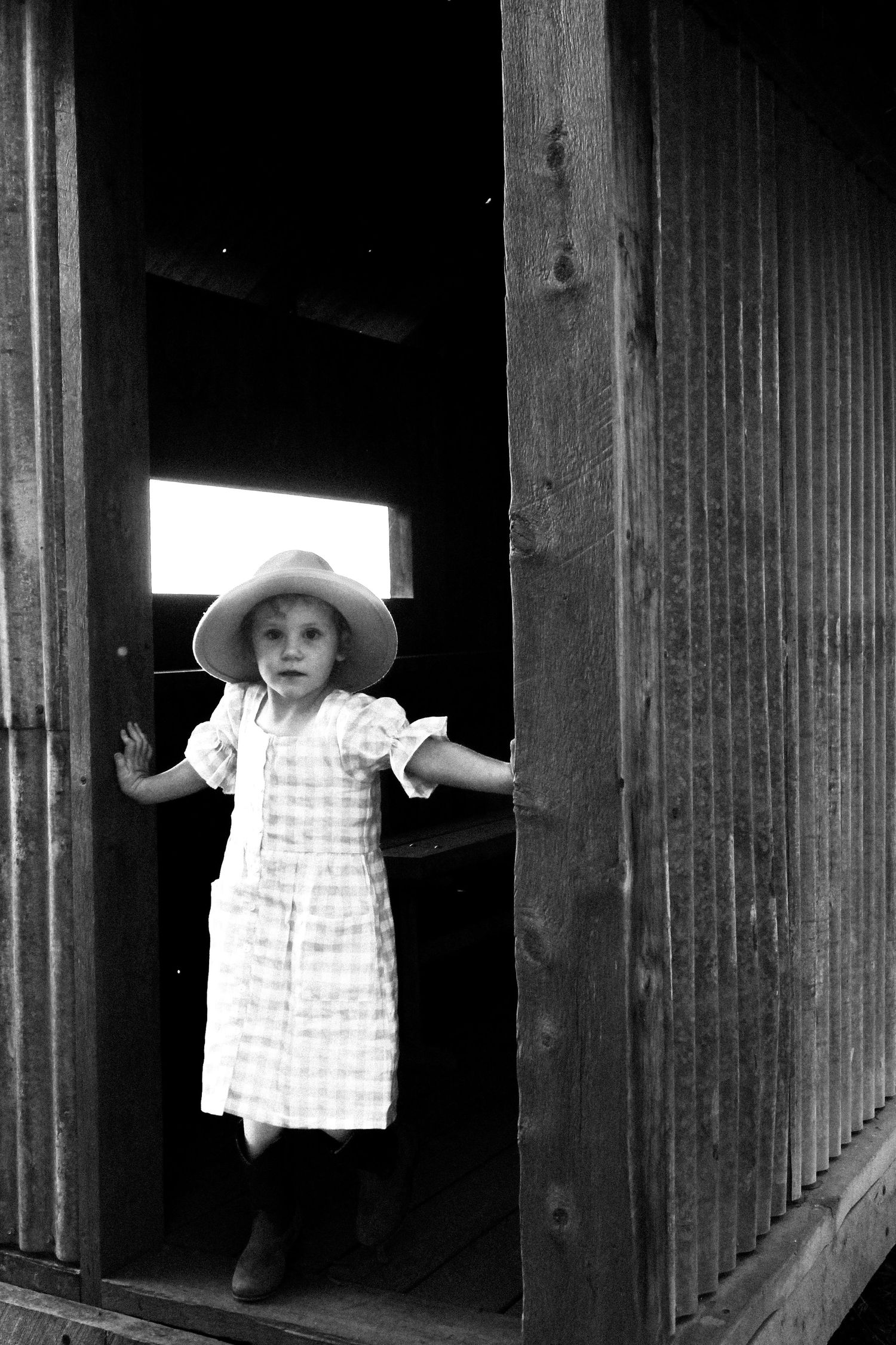 family photography, sunshine coast photography, family photography posing, documentary photographer, Mansfield Victoria, black and white