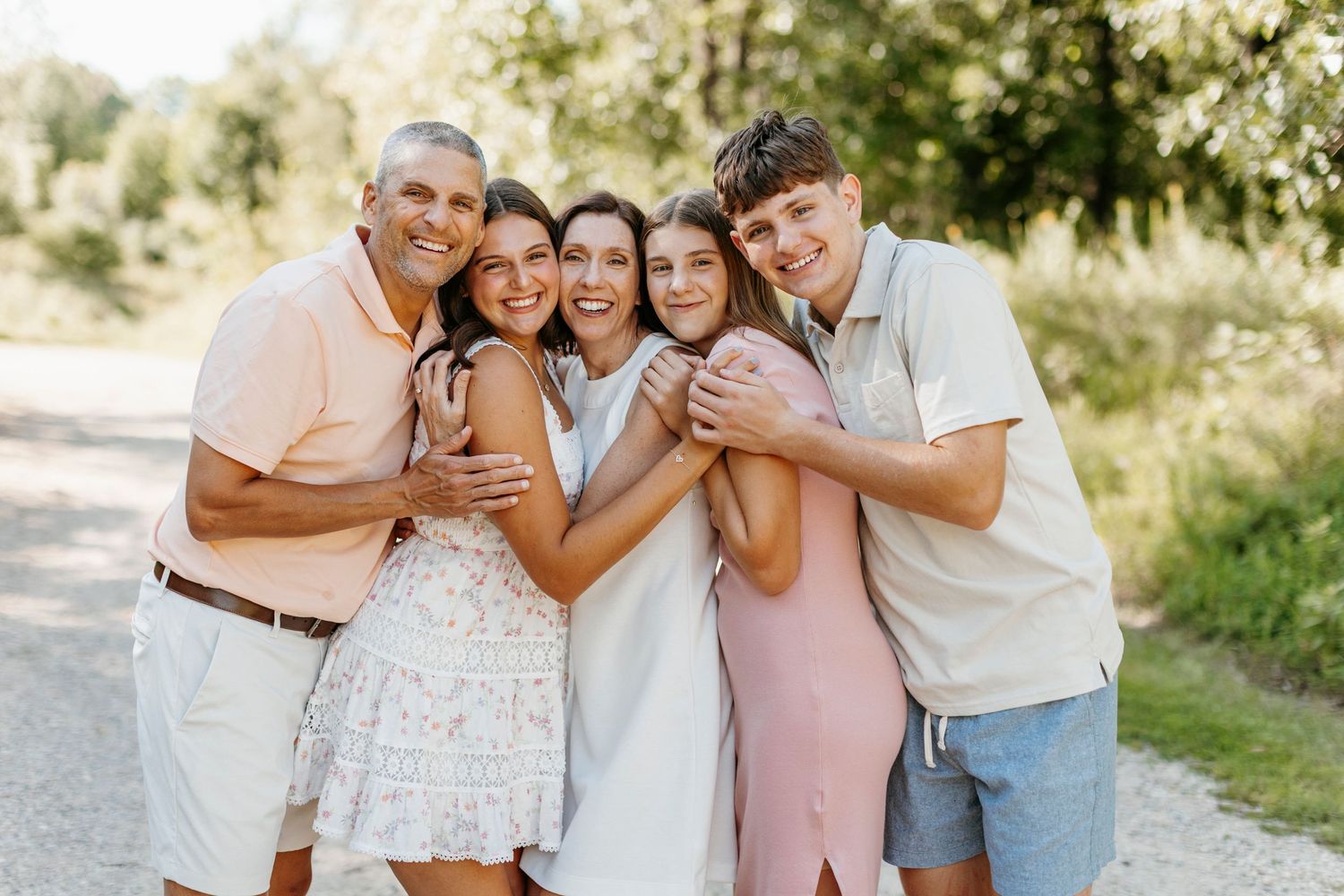 Motherhood and family photography with a refined style